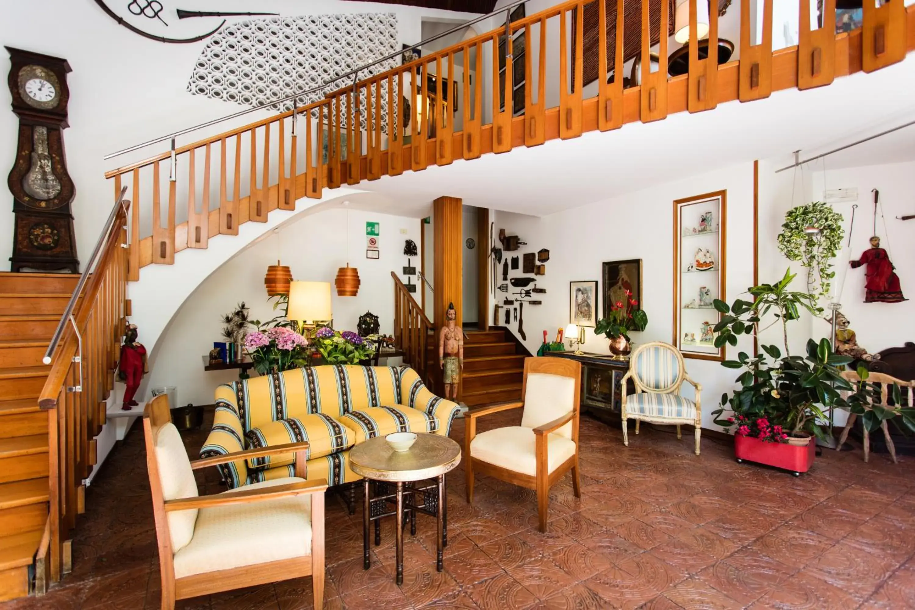 Lobby or reception in Residenza d'Epoca Albergo Quattro Fontane Lobby or reception in Residenza d'Epoca Albergo Quattro Fontane