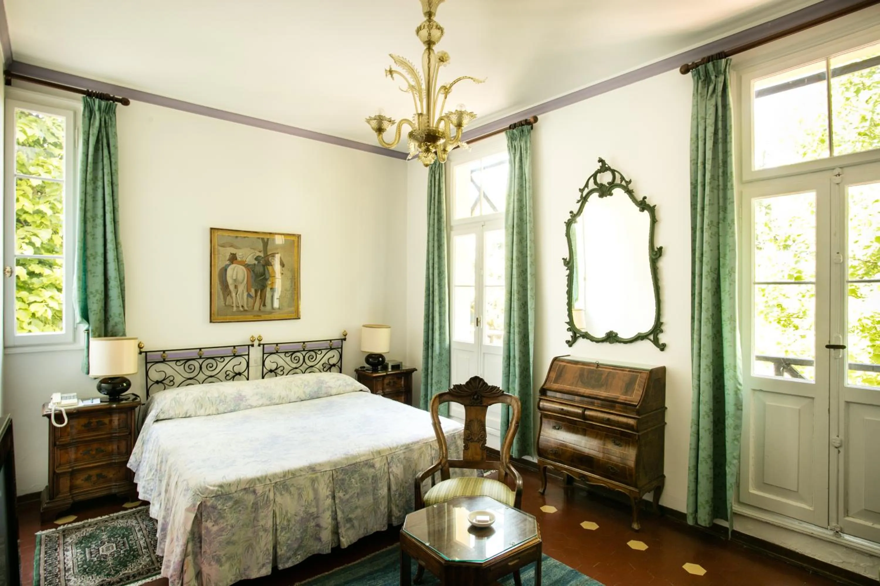 Photo of the whole room, Bed in Residenza d'Epoca Albergo Quattro Fontane