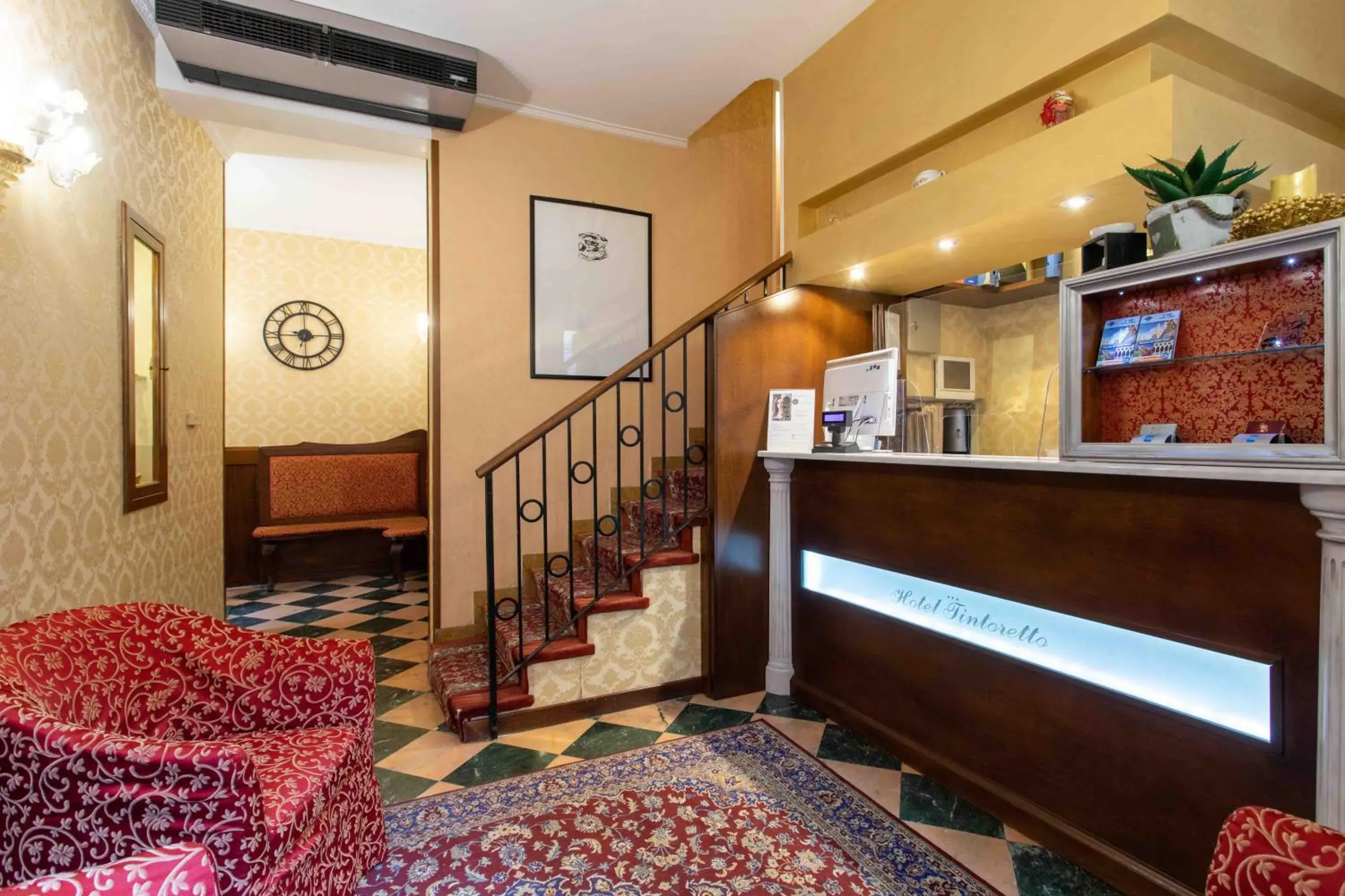 Lobby or reception in Hotel Tintoretto Lobby or reception in Hotel Tintoretto