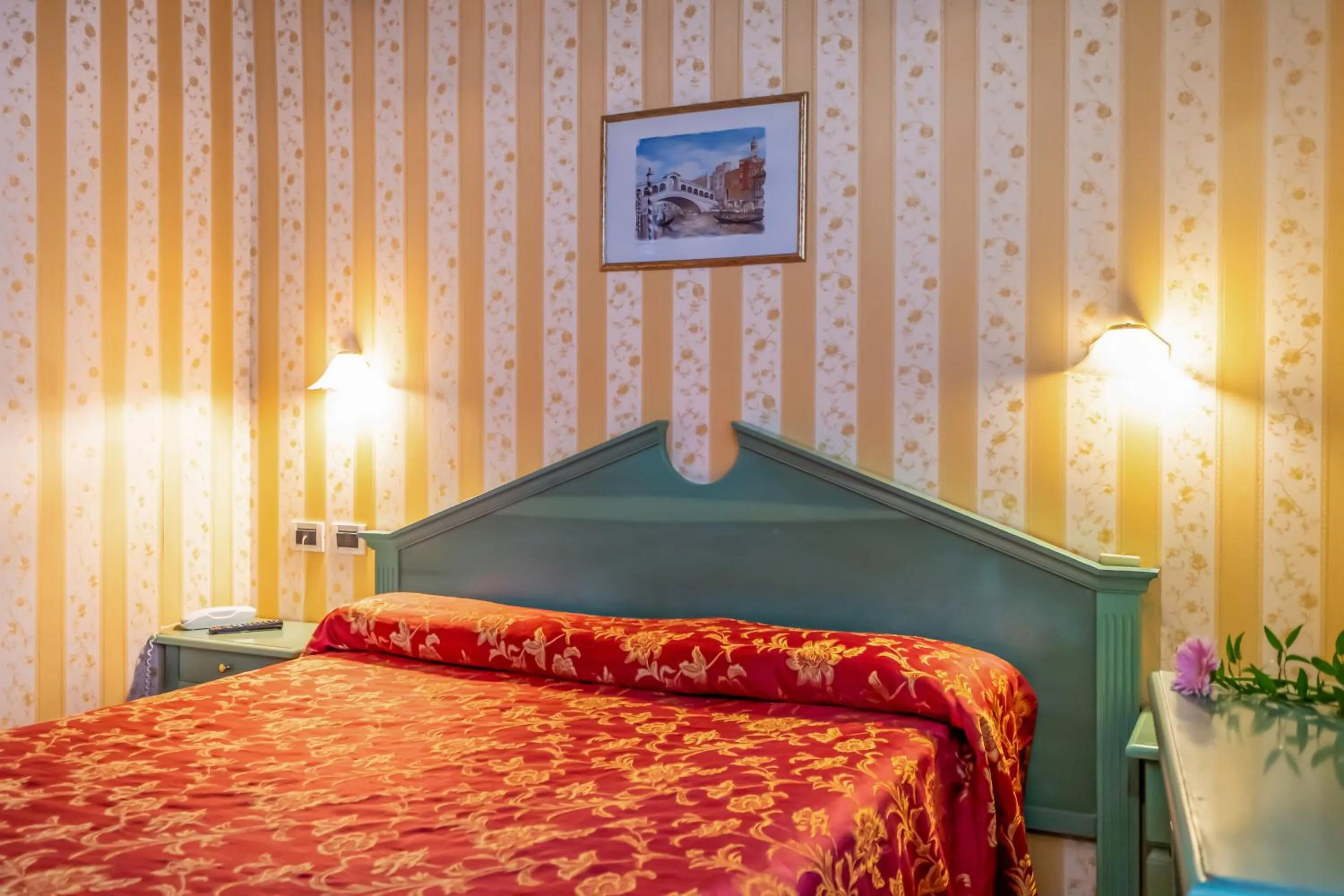 Bed in Hotel Tintoretto