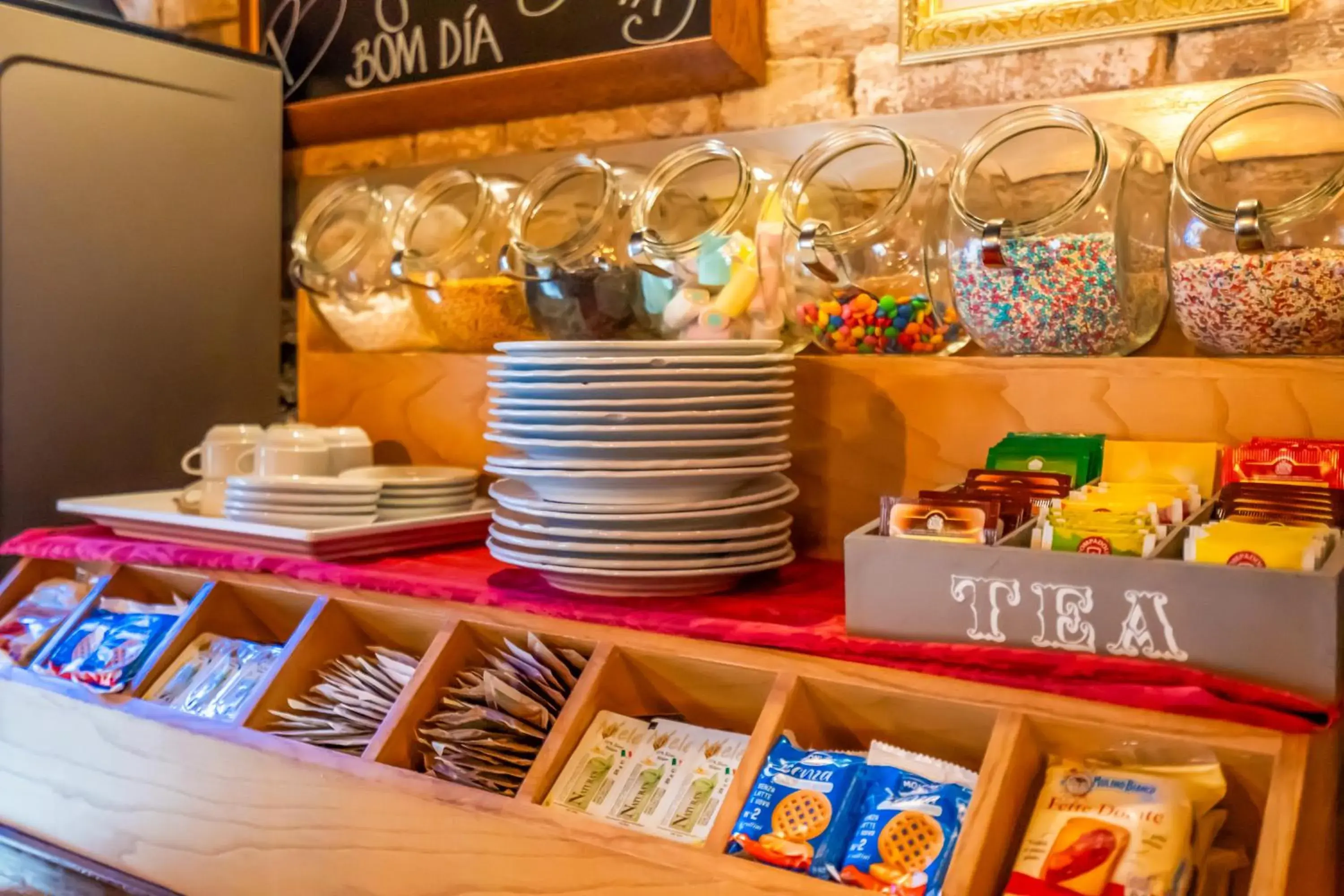 Buffet breakfast in Hotel Tintoretto Buffet breakfast in Hotel Tintoretto