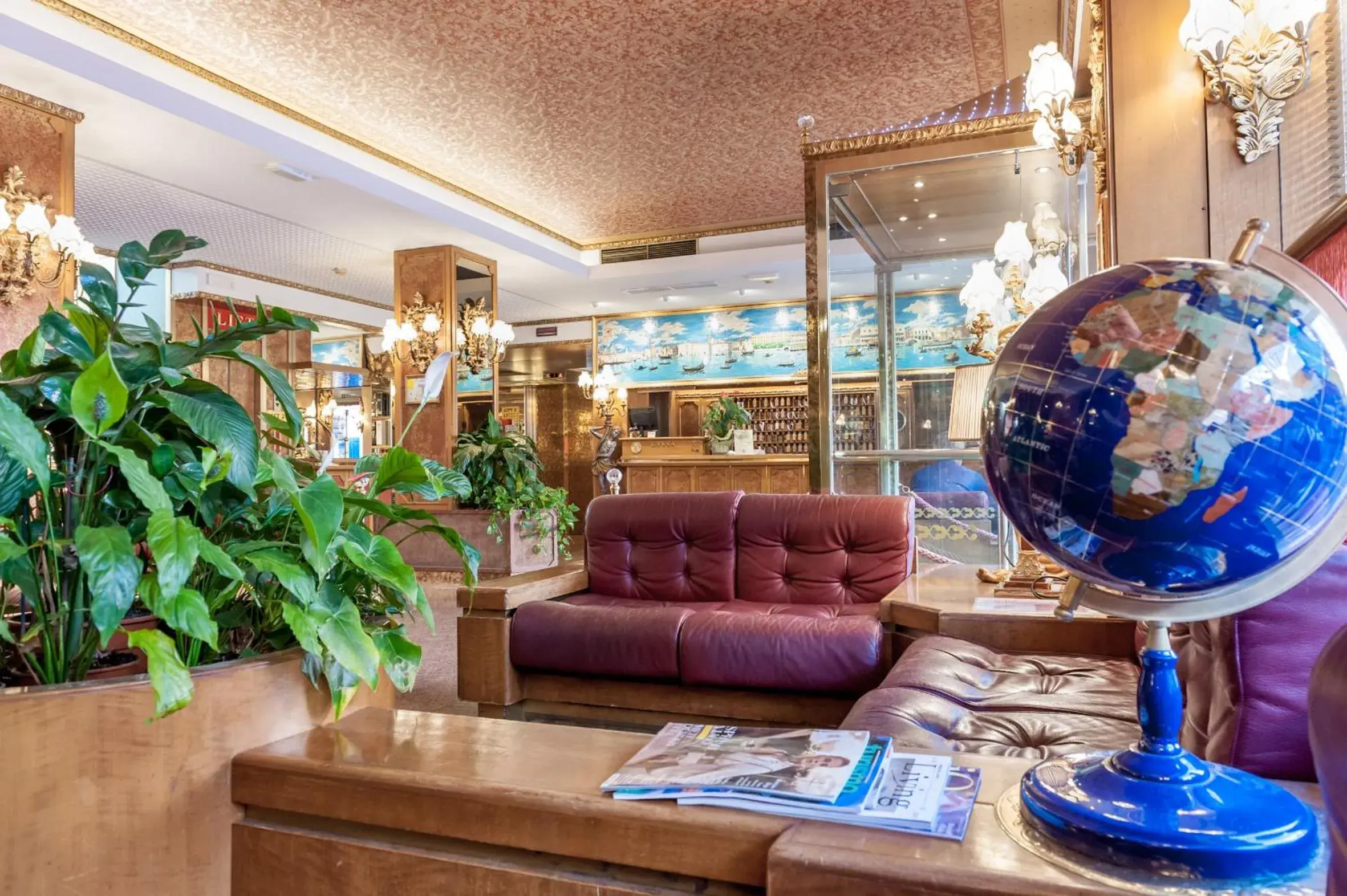 Lobby or reception in Hotel Venezia Lobby or reception in Hotel Venezia