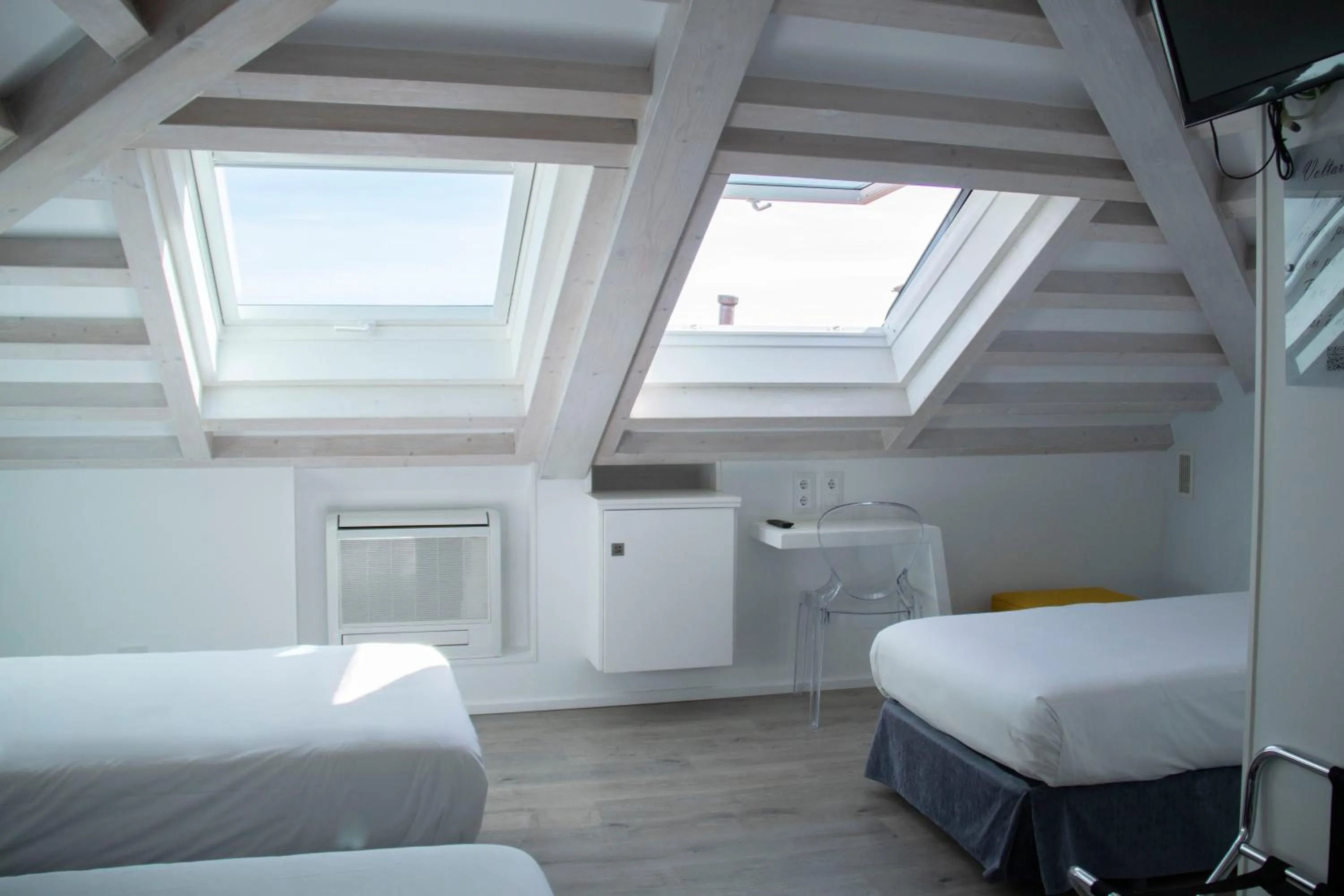 Photo of the whole room, Bed in Hotel Alda San Bieito