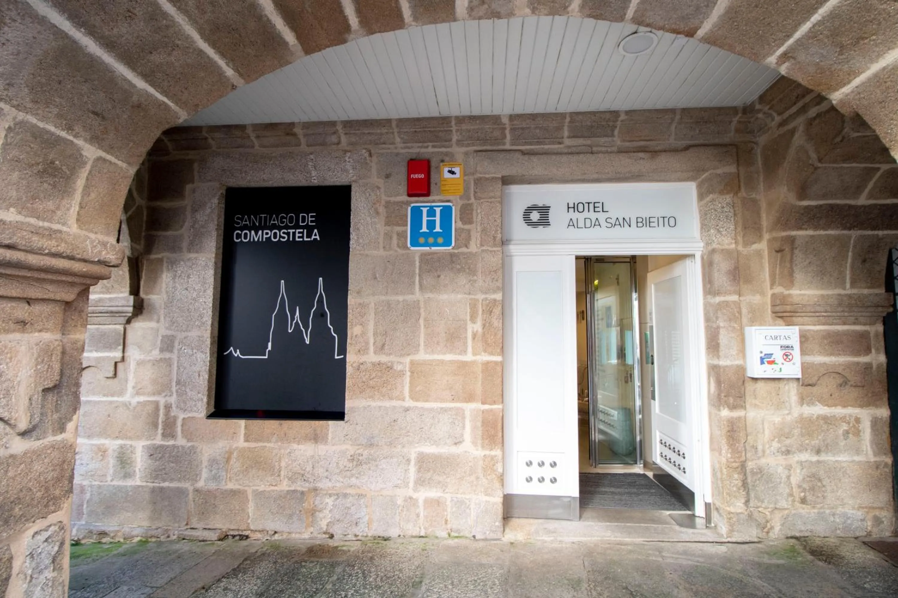 Facade/entrance in Hotel Alda San Bieito