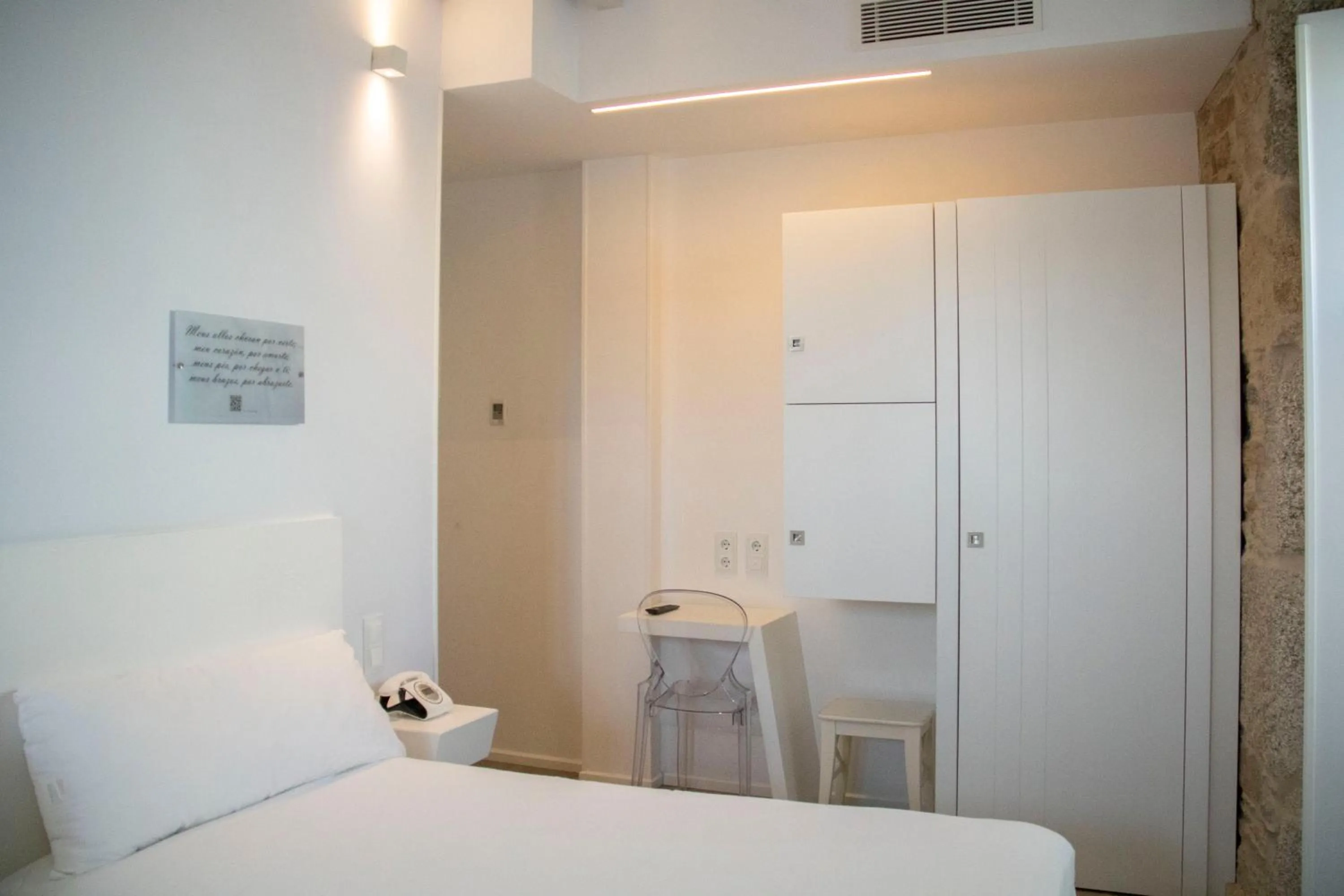 Bedroom, Bed in Hotel Alda San Bieito