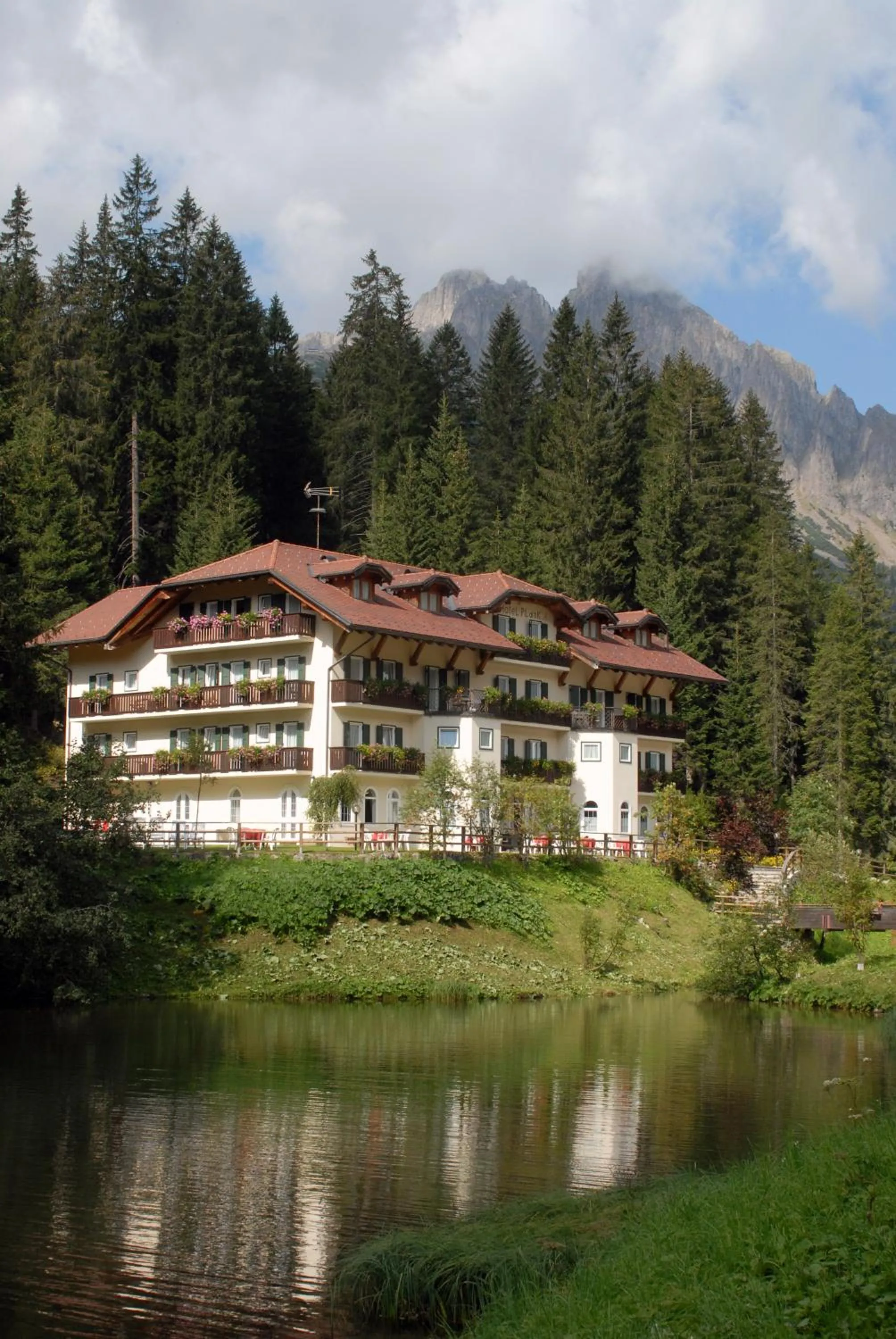 Facade/entrance in Hotel Plank