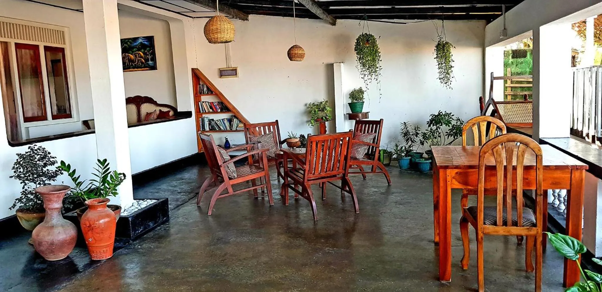 Library in Sea Shine Guest House