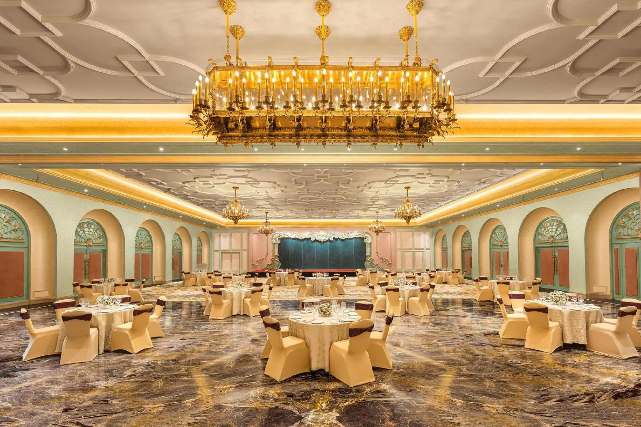 Banquet/Function facilities in Hotel Hillock Ahmedabad