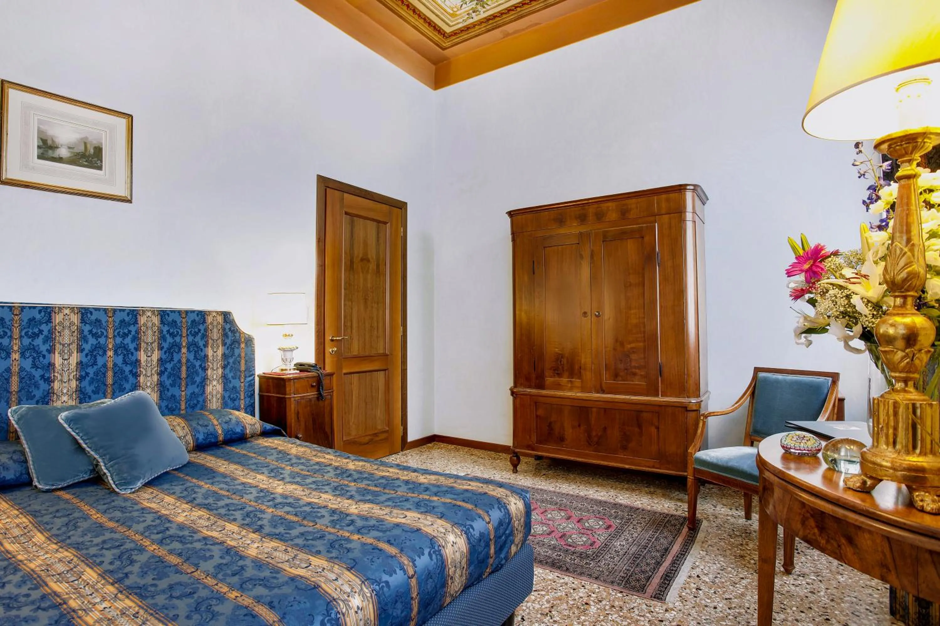 Bed in Palazzo Schiavoni Residenza d'epoca & Suite-Apartments