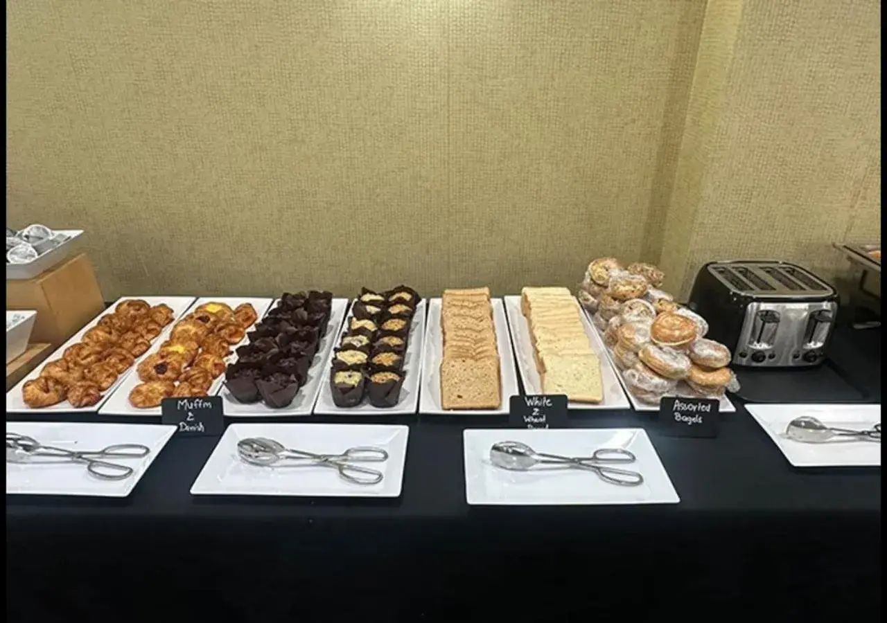 Breakfast in Harmony Suites Secaucus Meadowlands Breakfast in Harmony Suites Secaucus Meadowlands