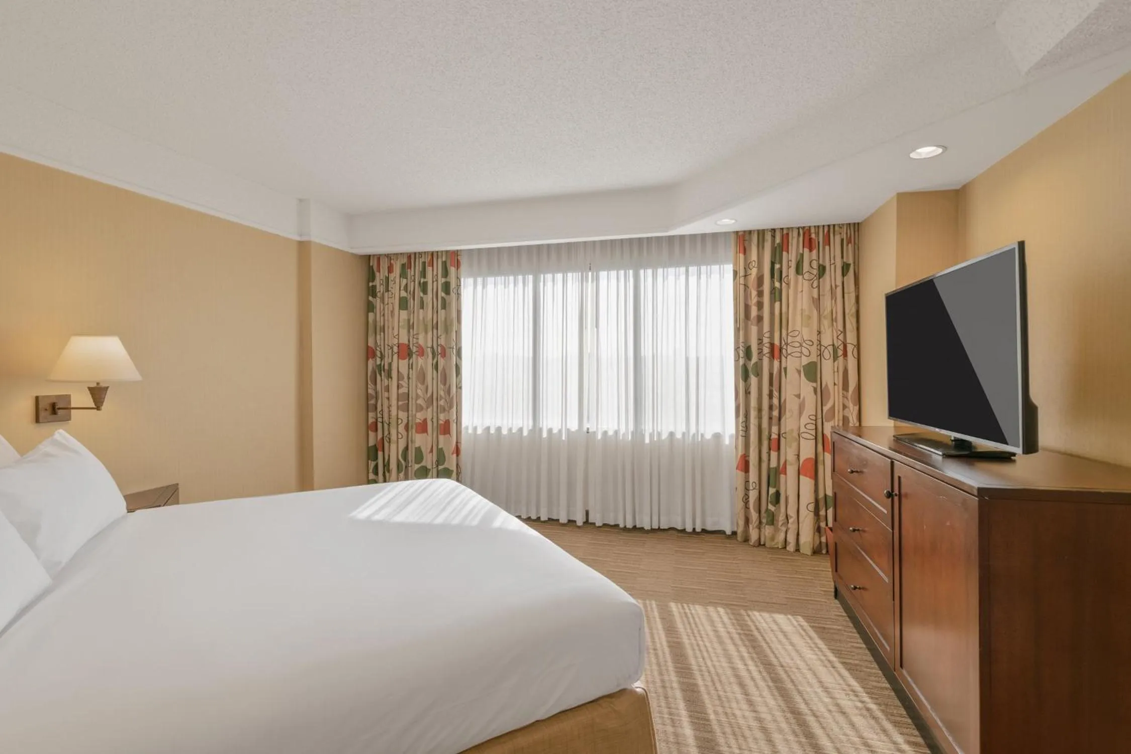 Bed in Harmony Suites Secaucus Meadowlands