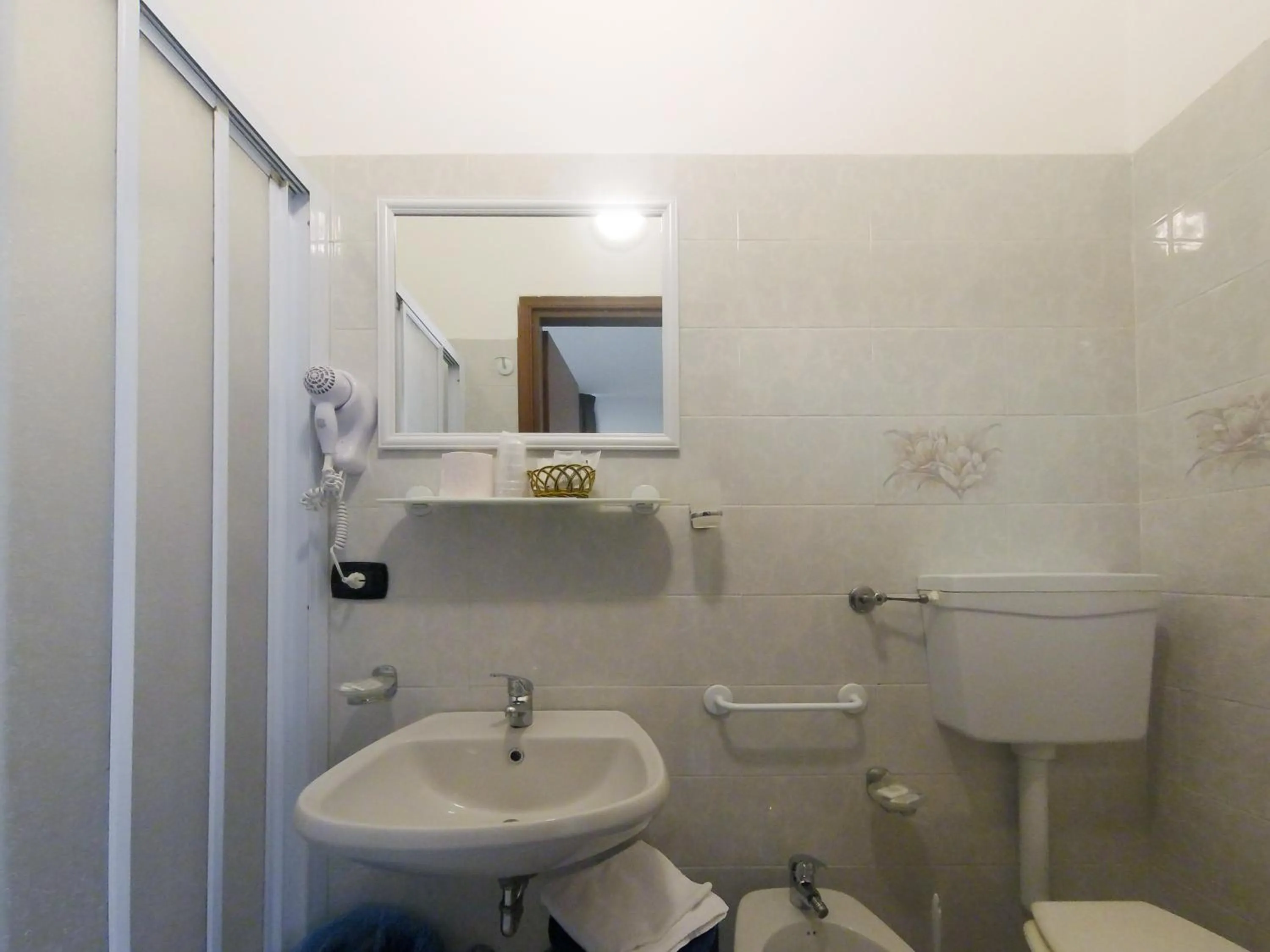 Bathroom in Hotel Trentina