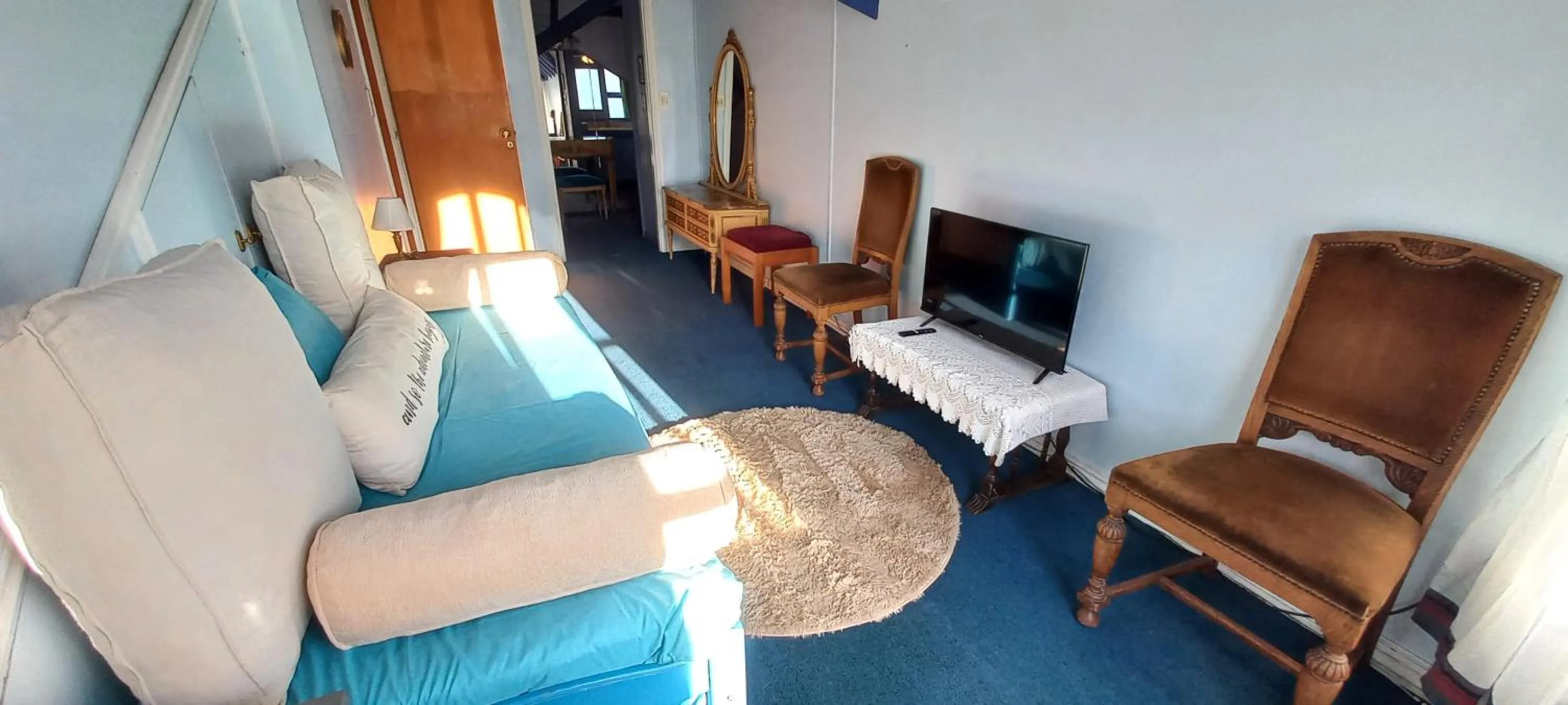 Photo of the whole room in FLOR AUSTRAL