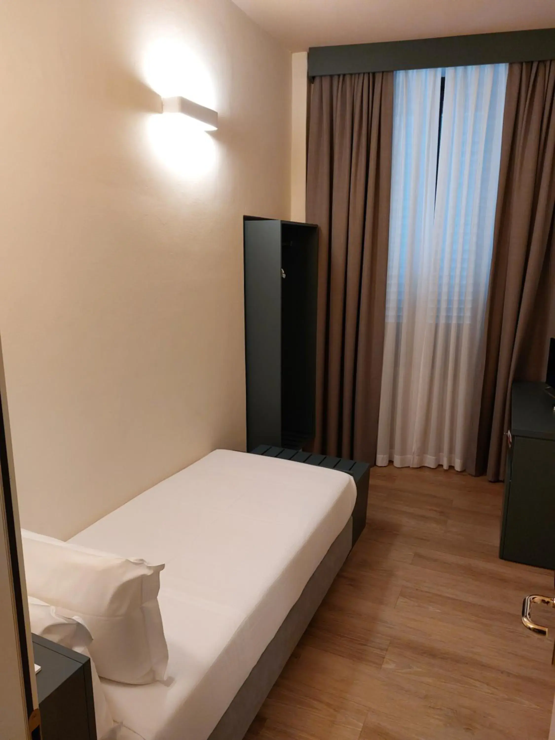 Bed in Hotel Fiorita Bed in Hotel Fiorita