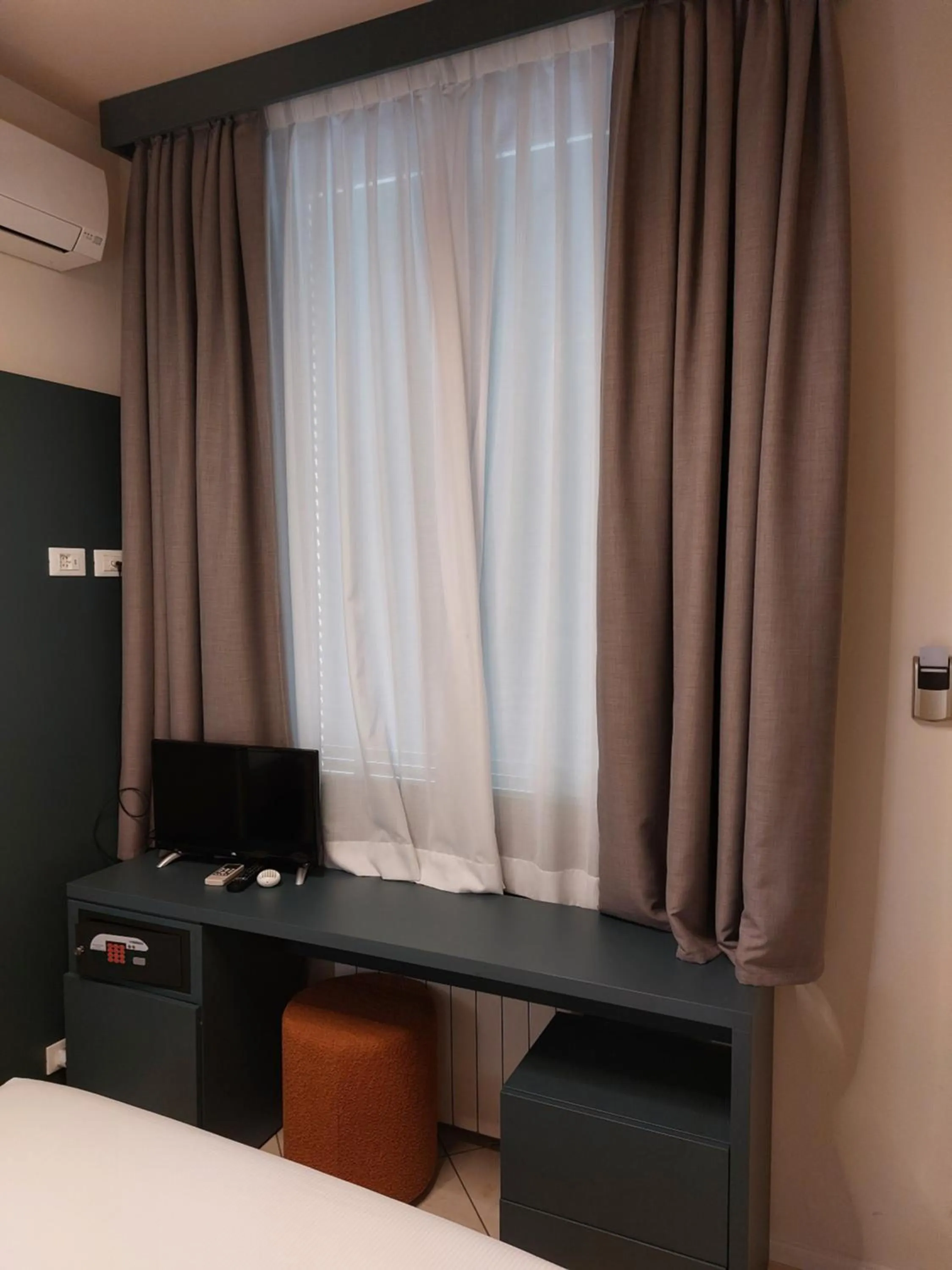 TV and multimedia in Hotel Fiorita