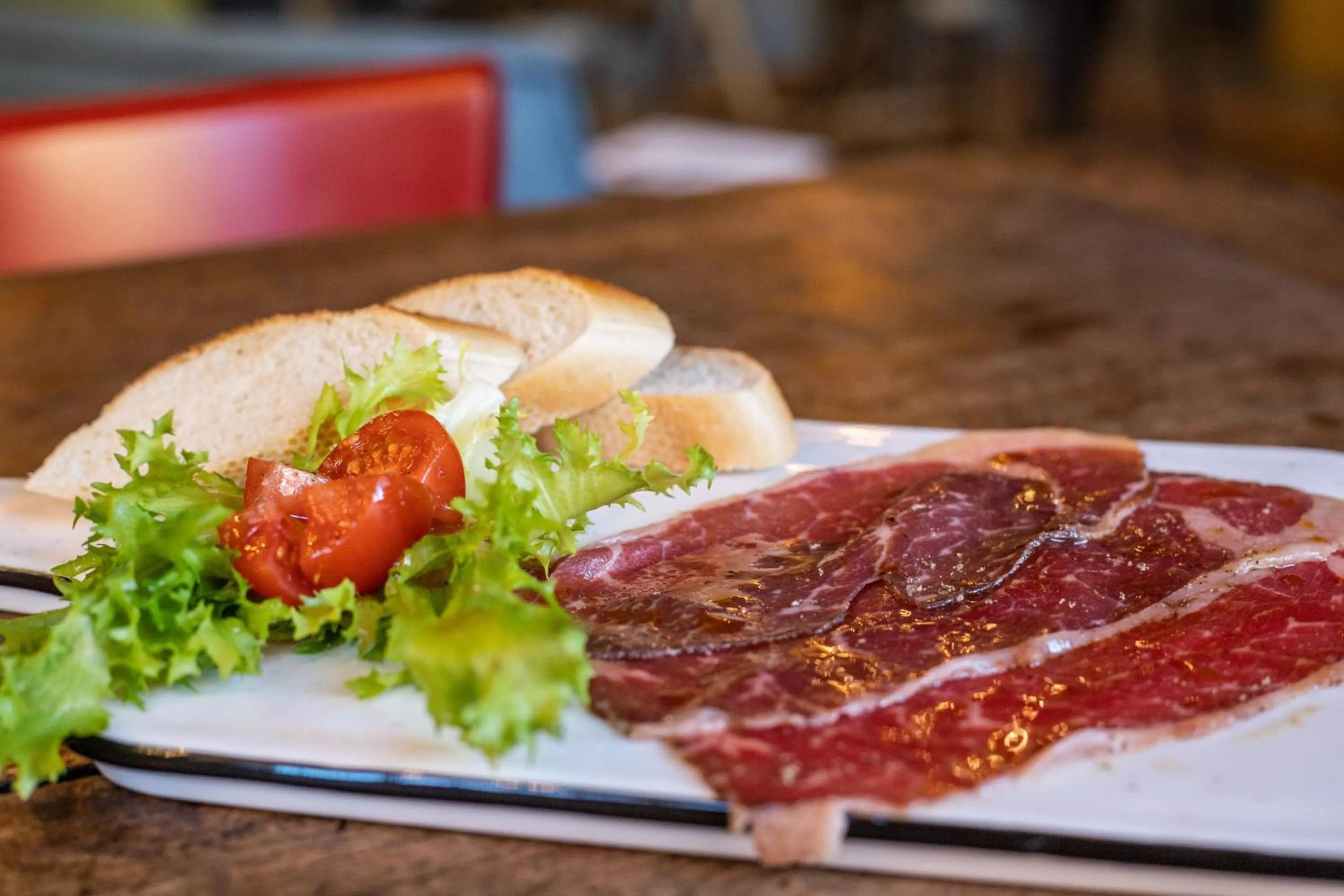 Restaurant/places to eat in City Guest House