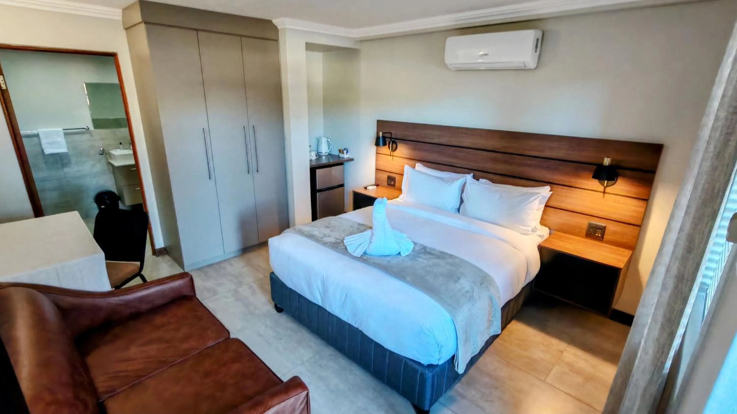 Bed in Monte Christo Hotel