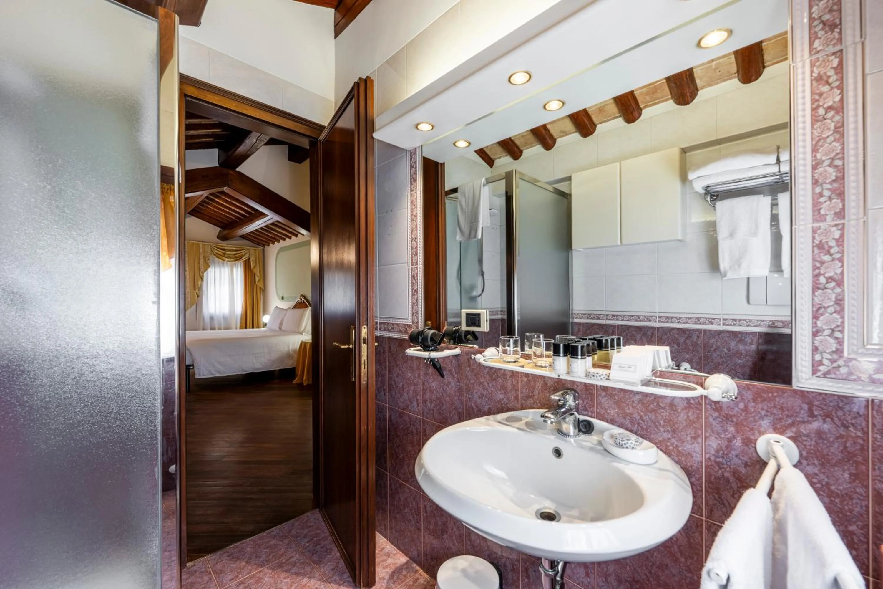 Bathroom in Hotel Colombina