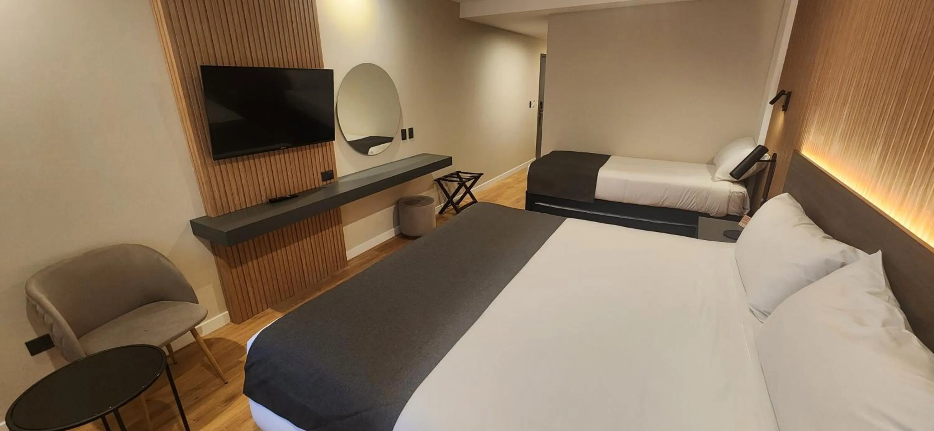 Bedroom, Bed in Hotel Canal Beagle