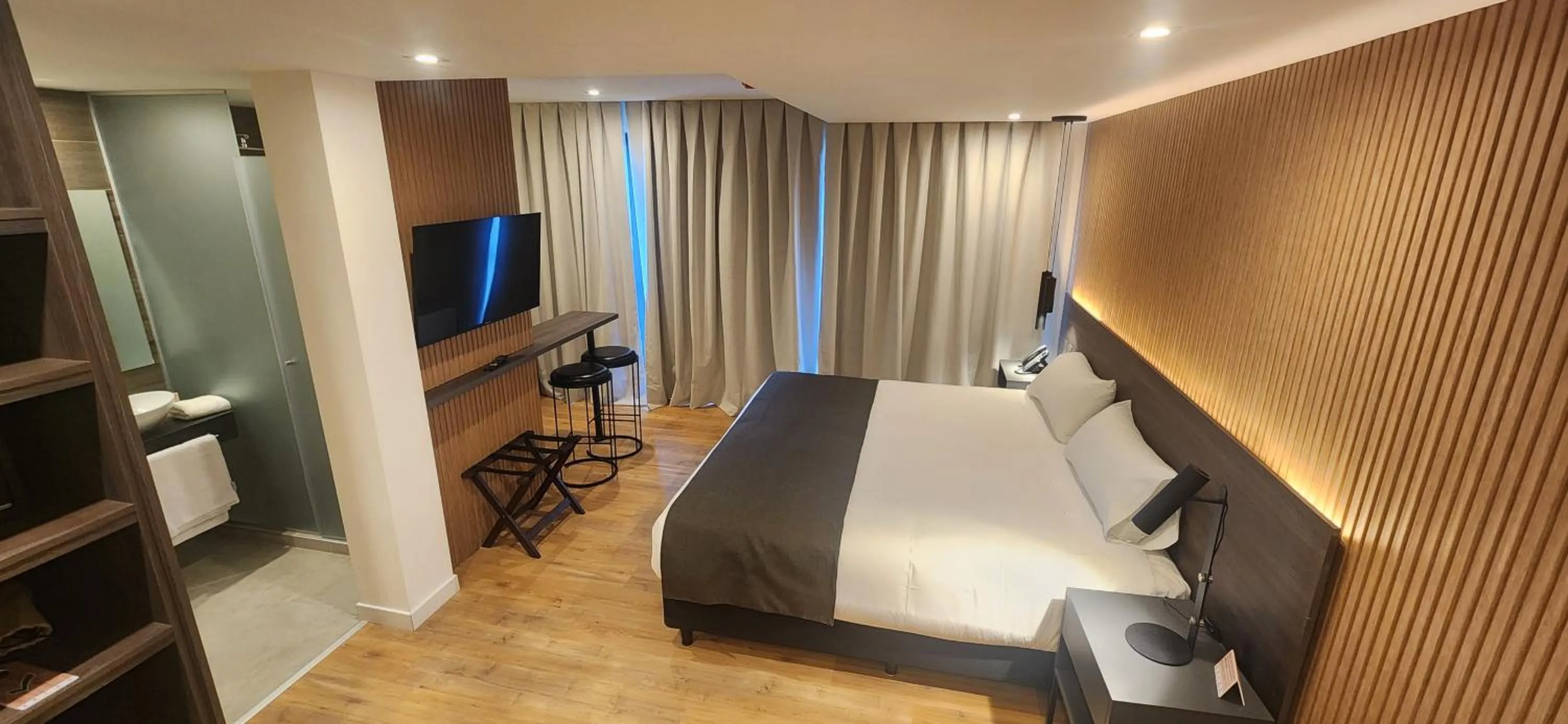 Bedroom, Bed in Hotel Canal Beagle