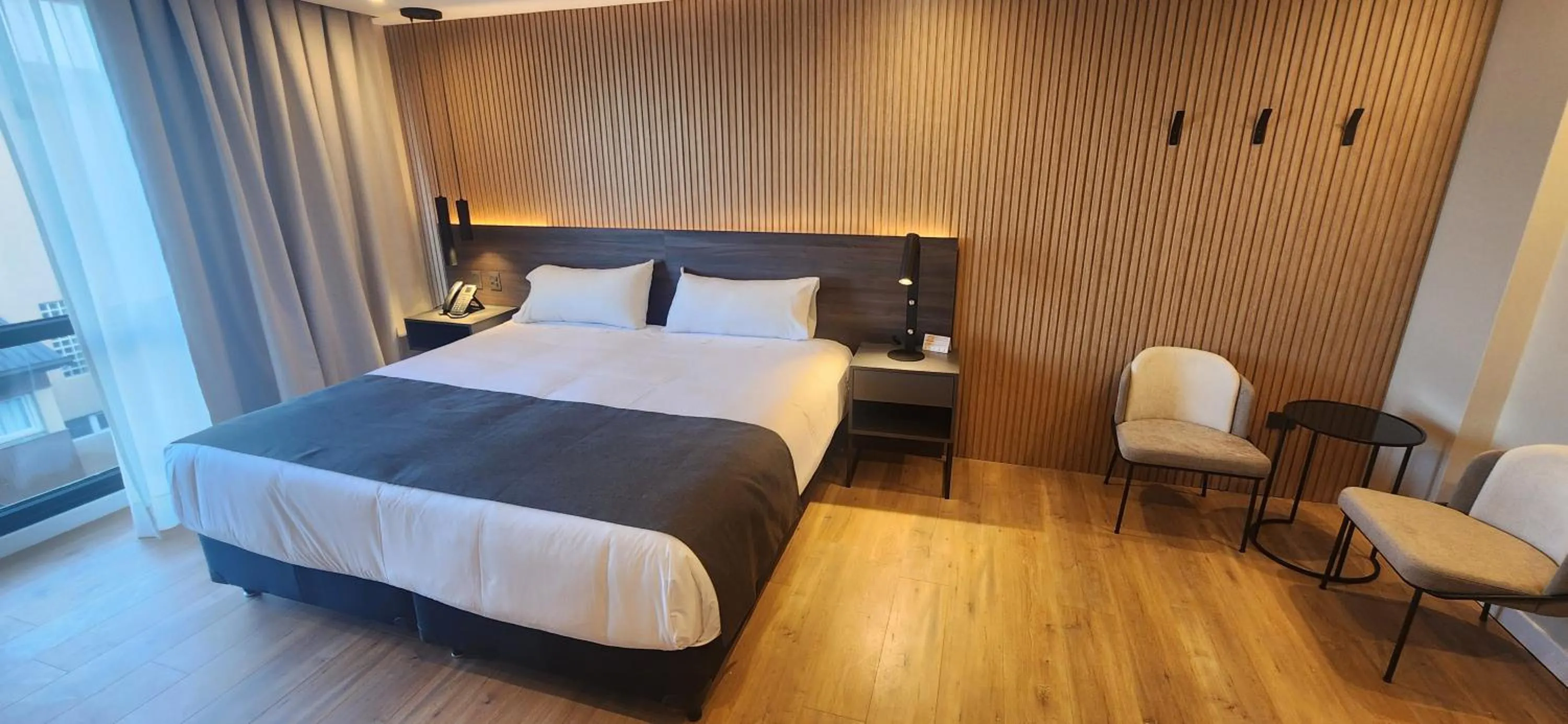 Bedroom, Bed in Hotel Canal Beagle