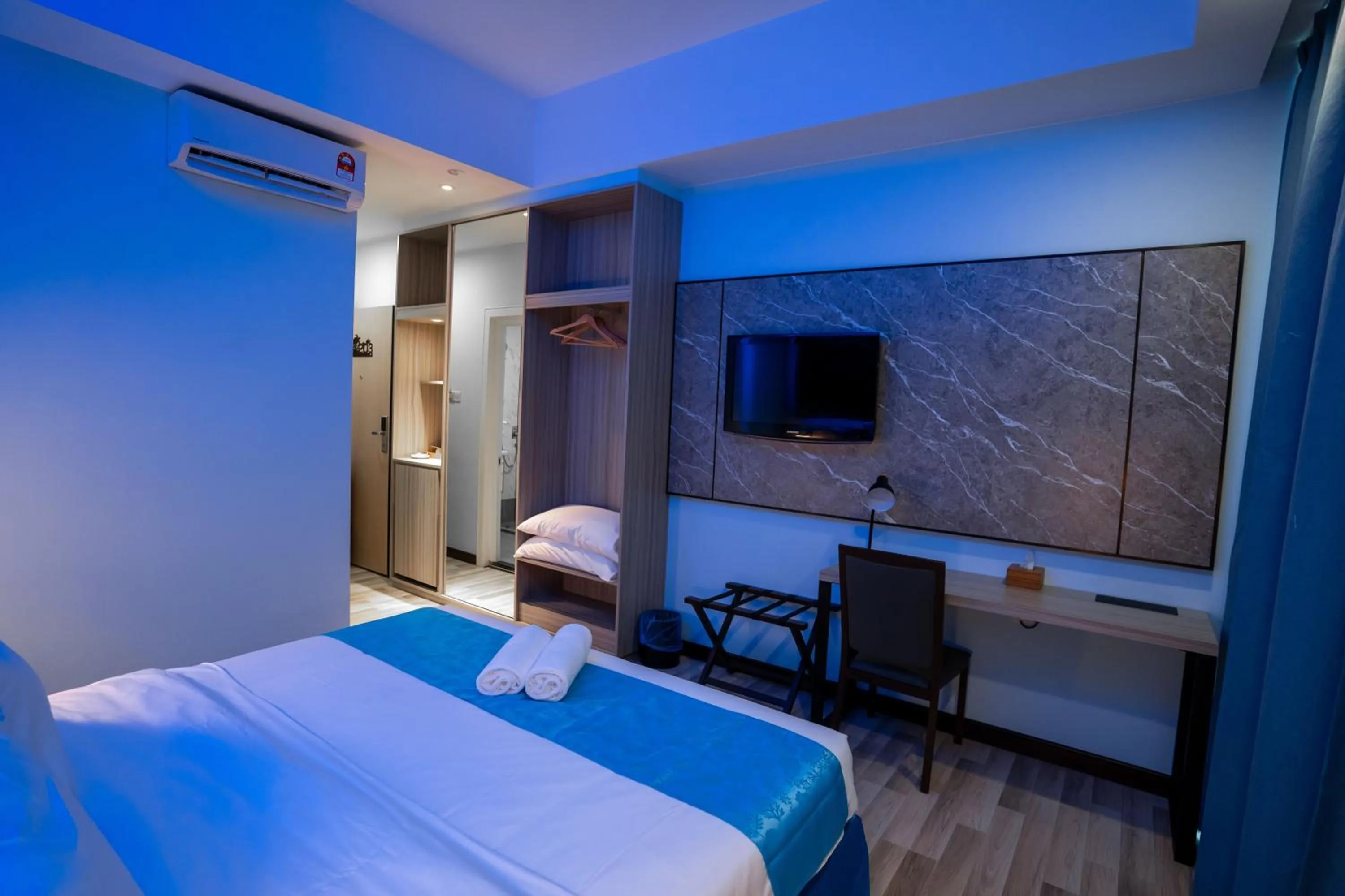 TV and multimedia, Bed in Hotel 17