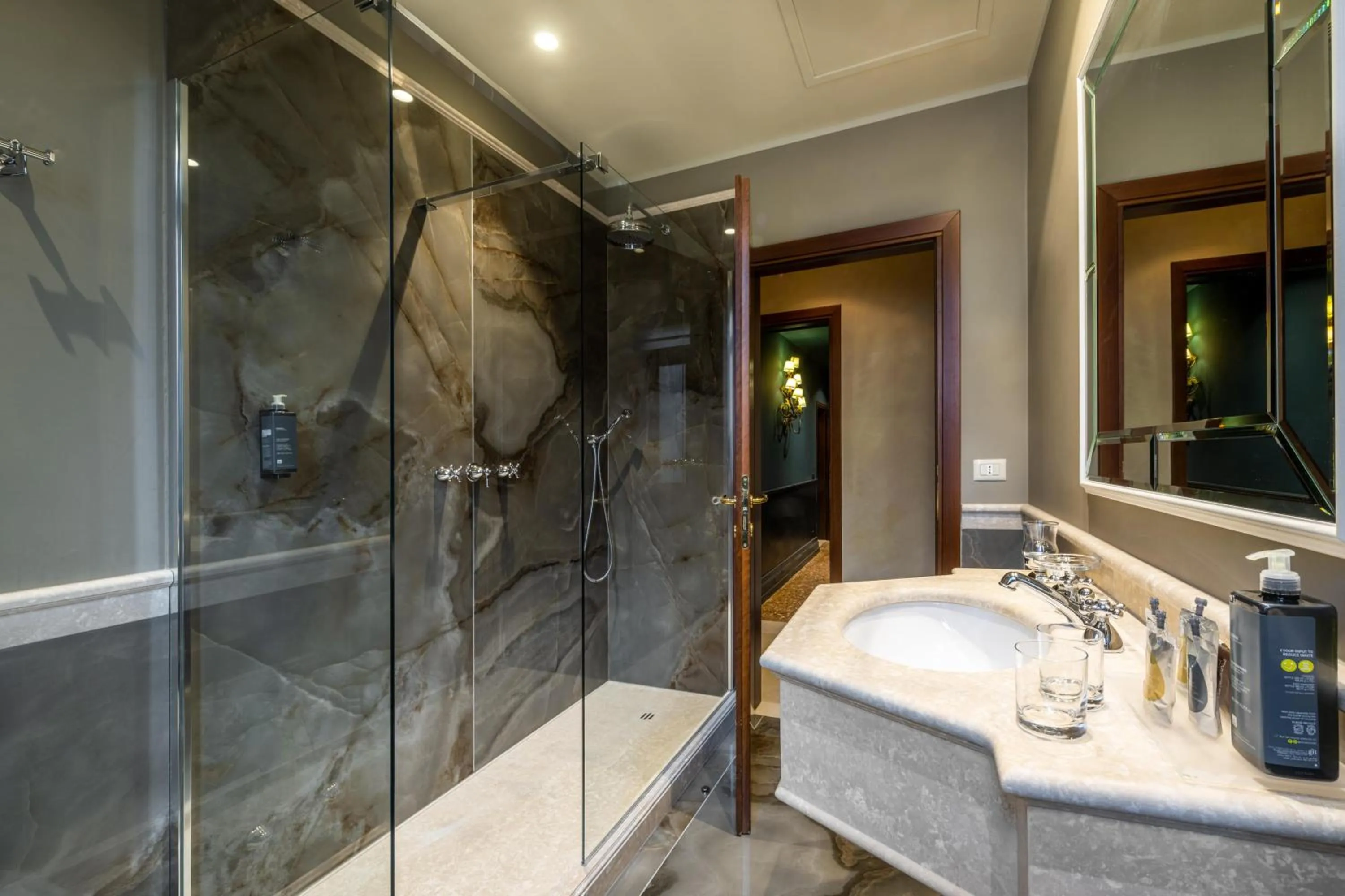 Bathroom in Hotel Palazzo Priuli