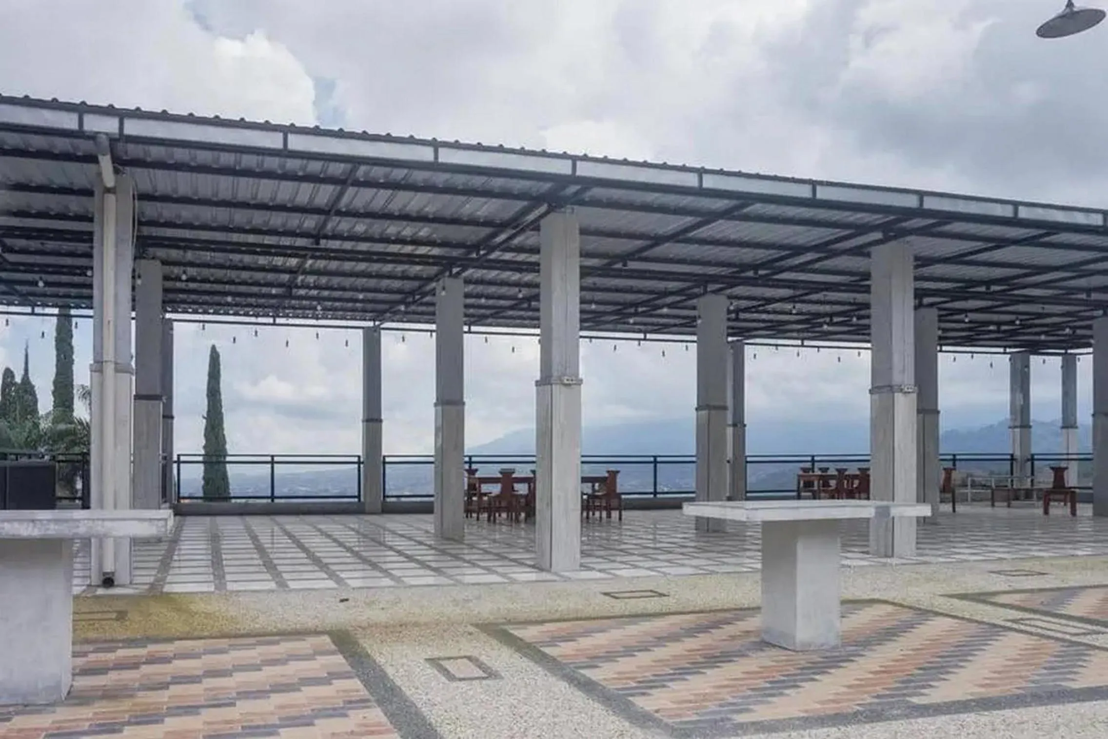 Property building in RedDoorz Plus near Taman Rekreasi Selecta 2