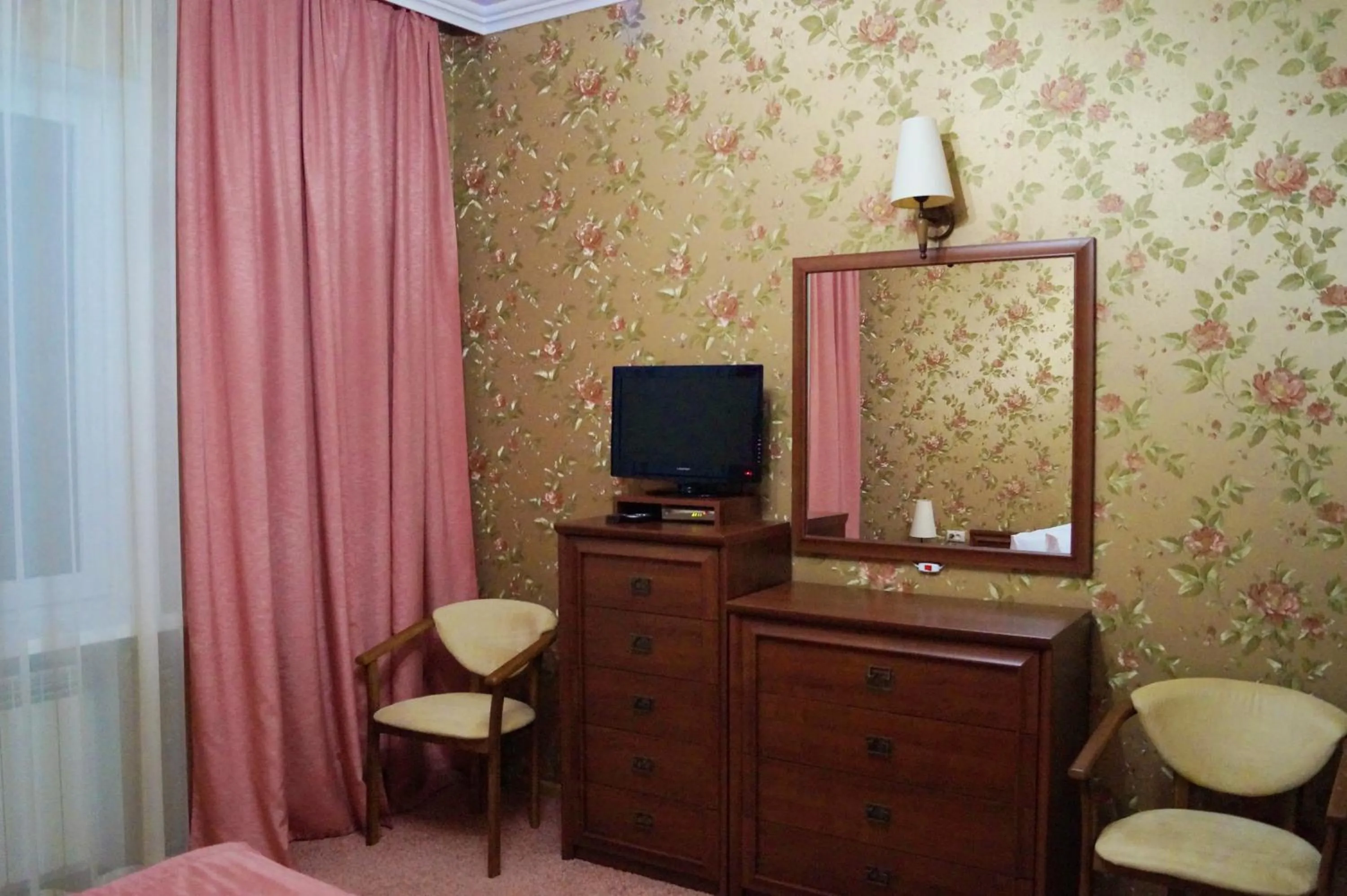 Suite - single occupancy in Hermes Resort Hotel