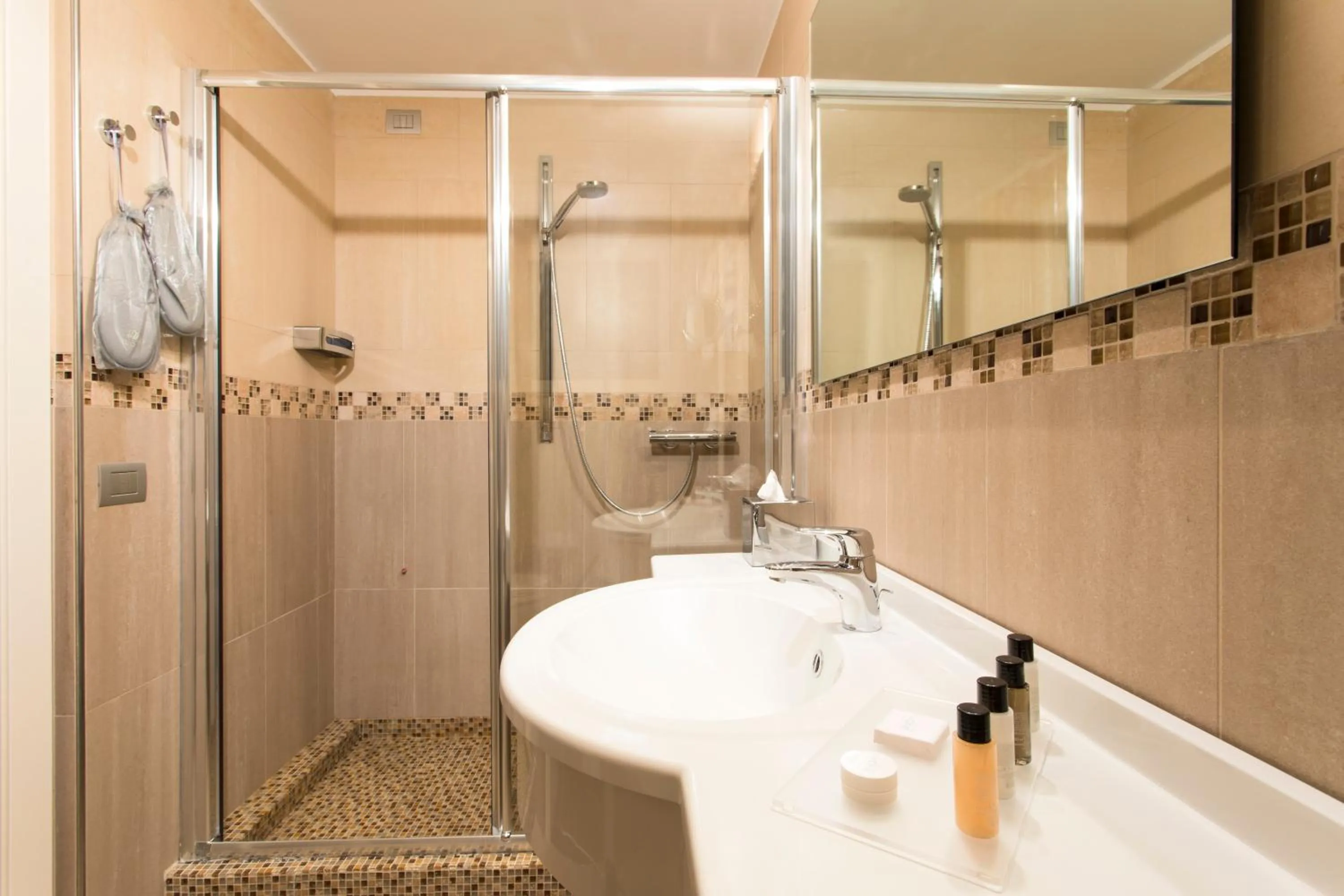 Bathroom in Hotel Indigo Verona - Grand Hotel Des Arts by IHG
