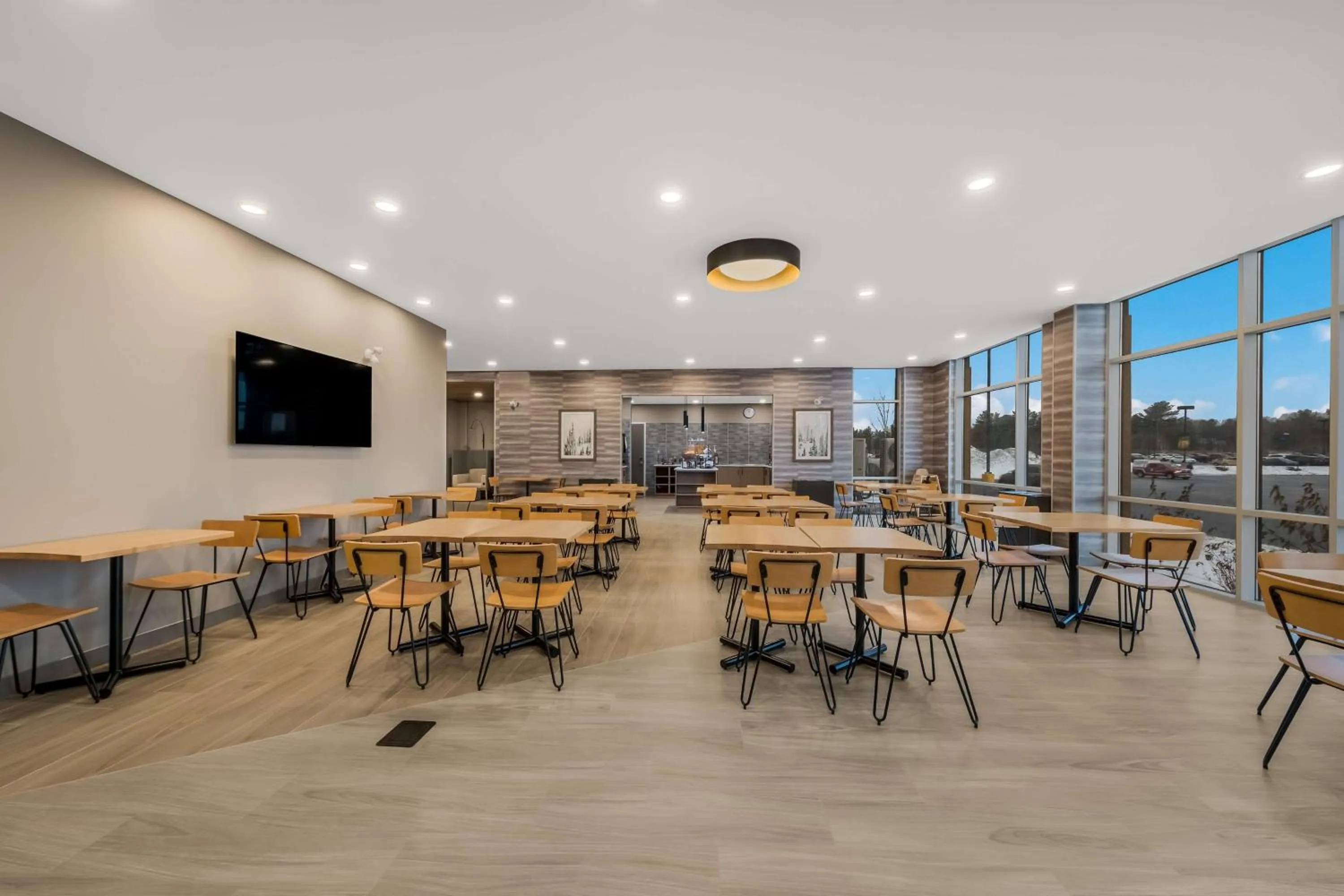 Breakfast in Best Western Plus Parry Sound