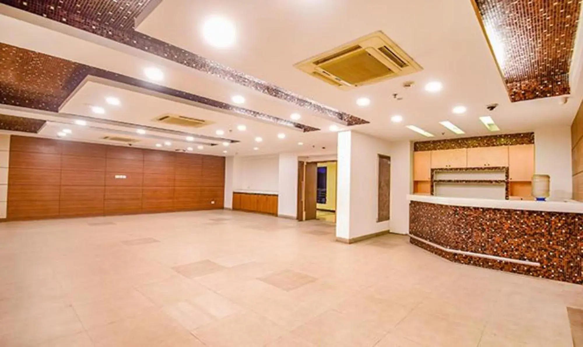 Lobby or reception in FabHotel Indeedcare Hotel & Resorts - Nr Kolkata Airport Lobby or reception in FabHotel Indeedcare Hotel & Resorts - Nr Kolkata Airport