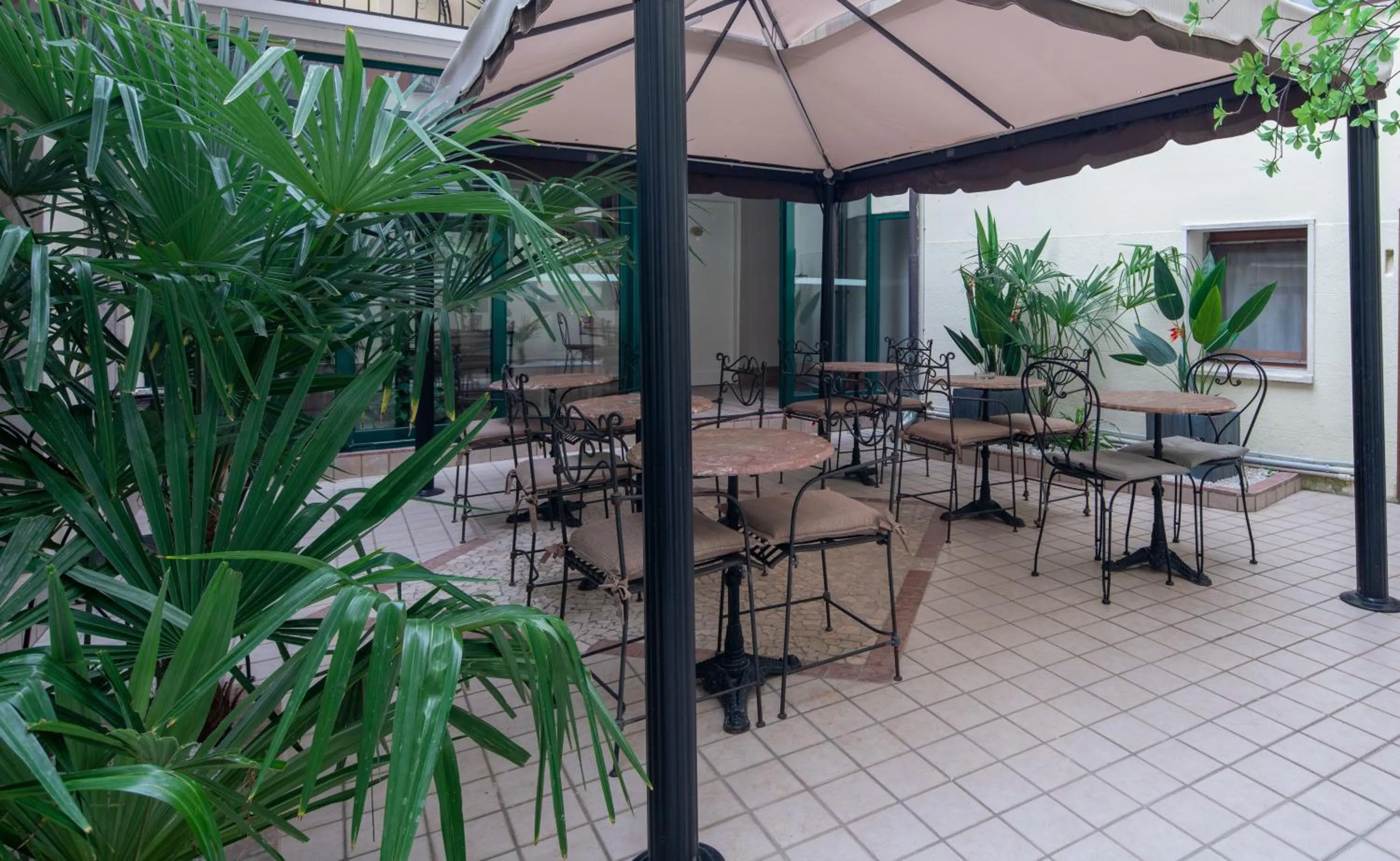 Patio in Locanda Herion