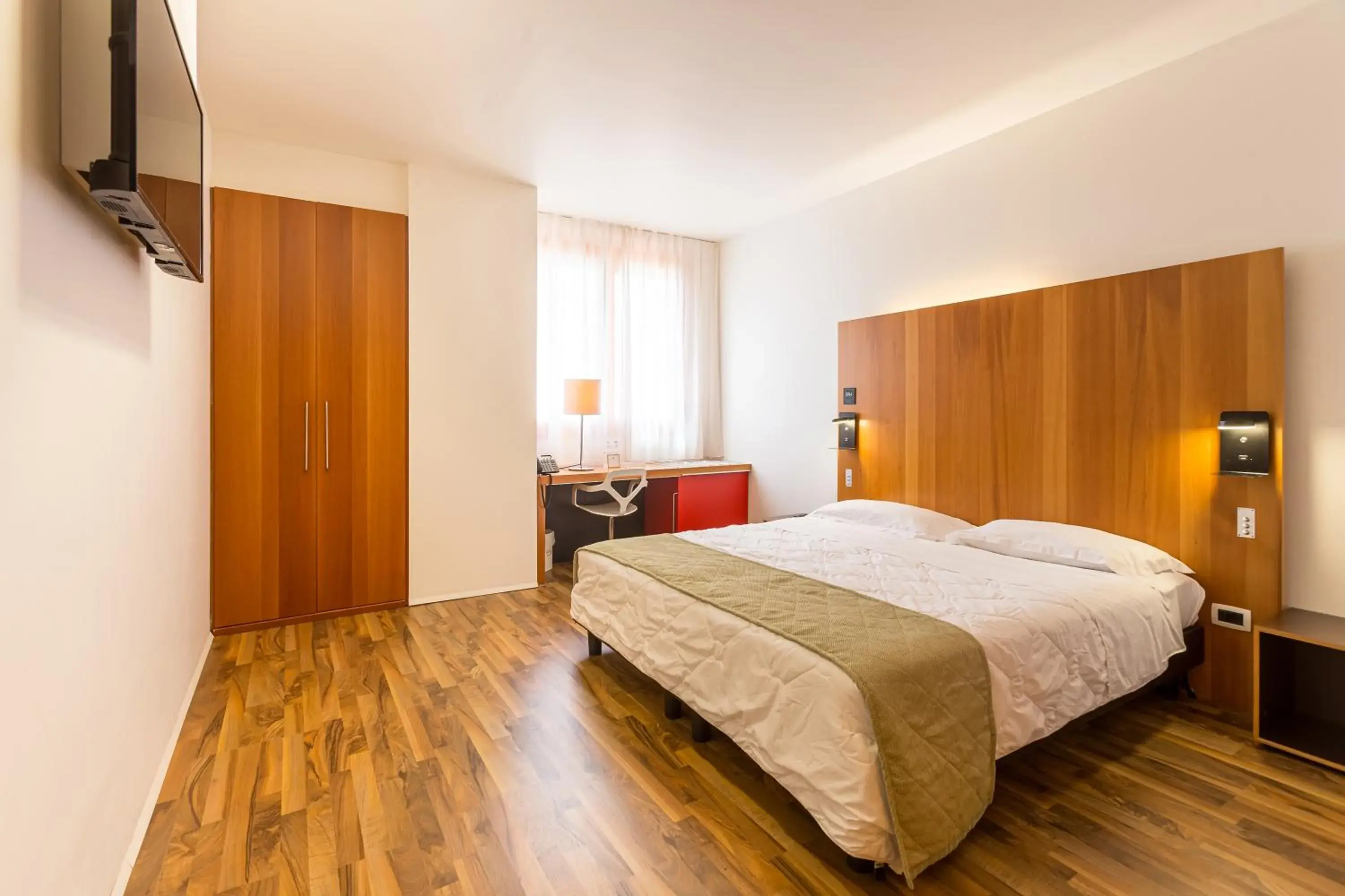 Bed in NEW IPOINT HOTEL Bed in NEW IPOINT HOTEL