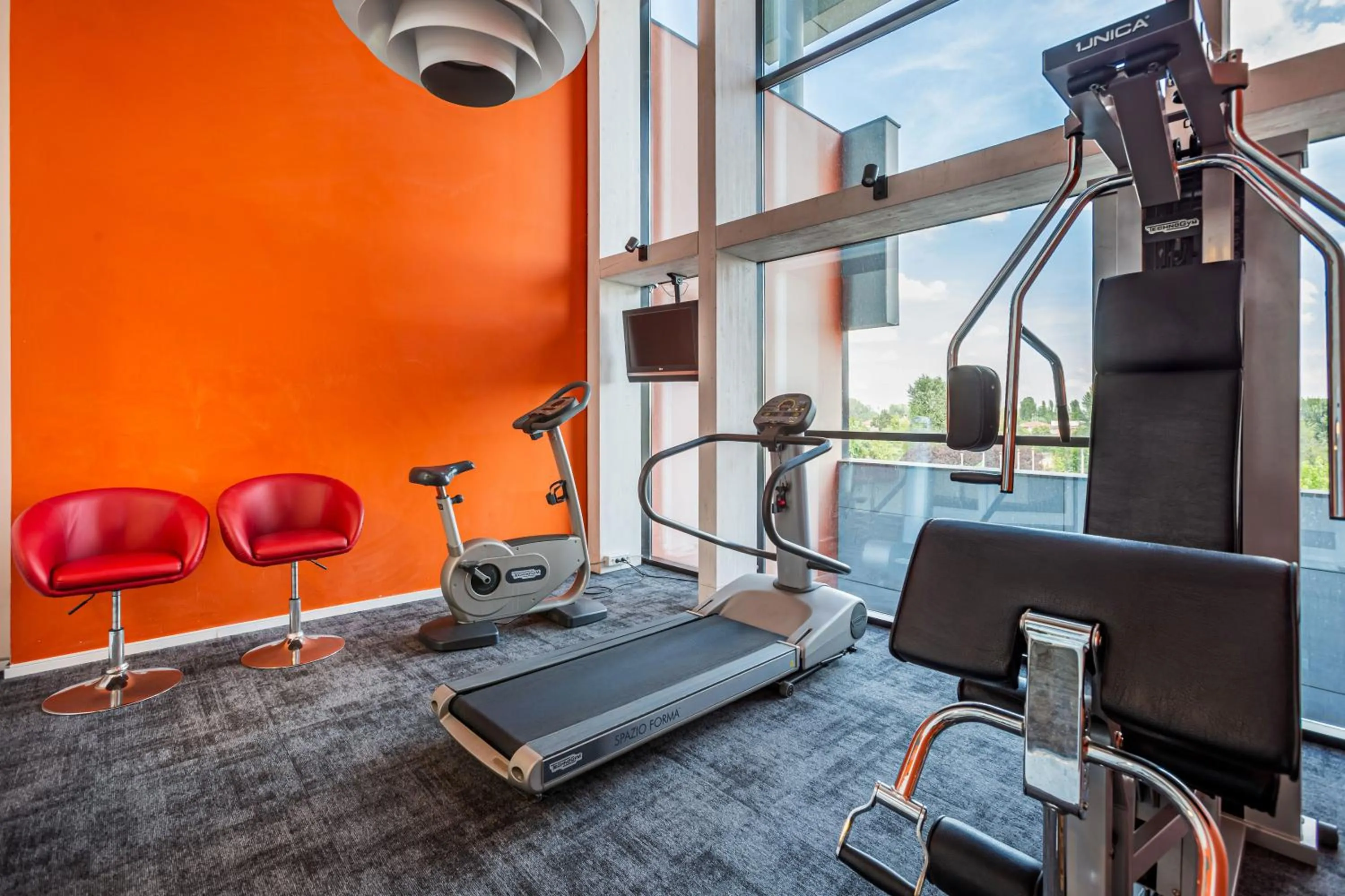 Fitness centre/facilities in NEW IPOINT HOTEL