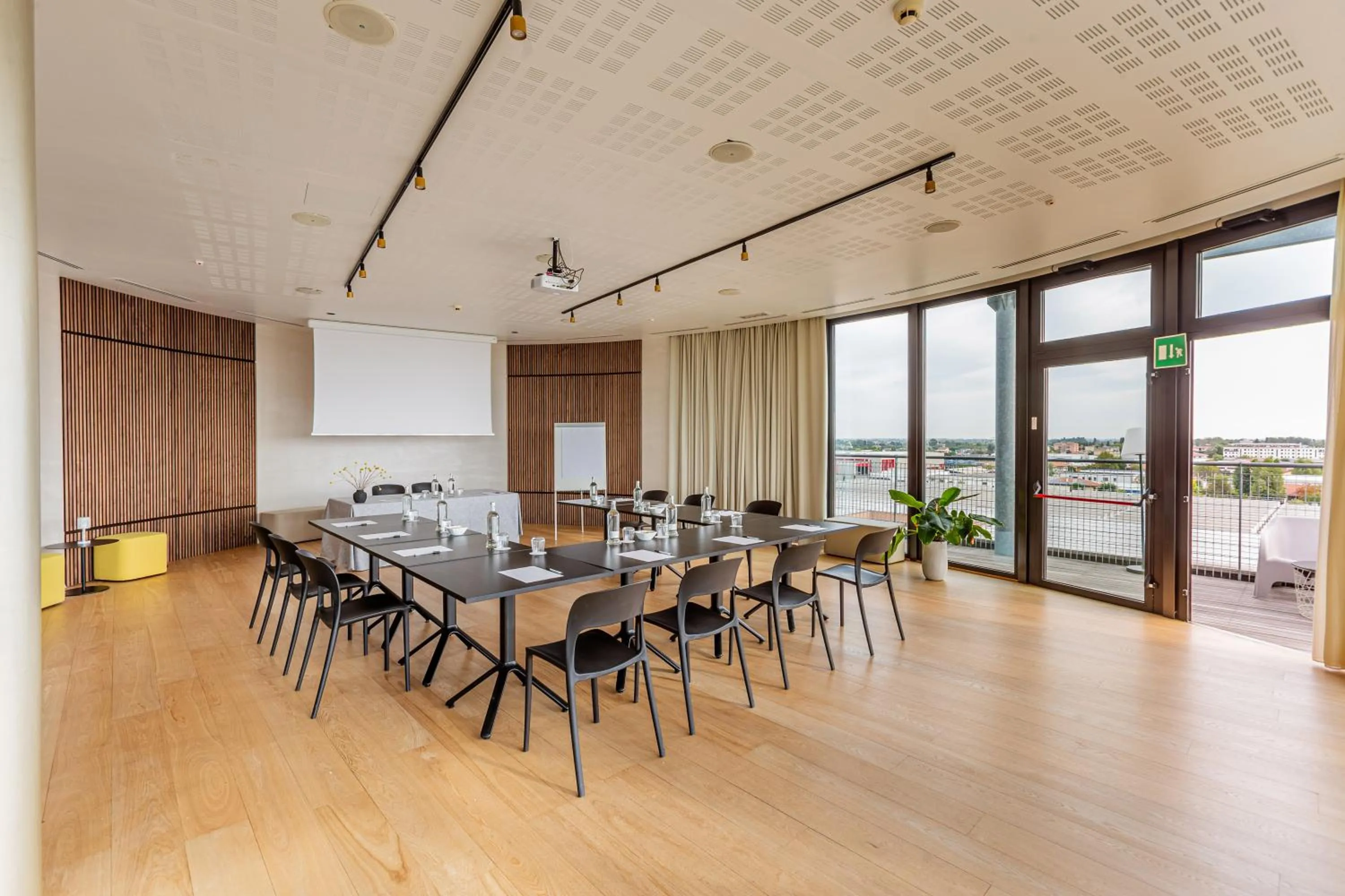 Meeting/conference room in NEW IPOINT HOTEL