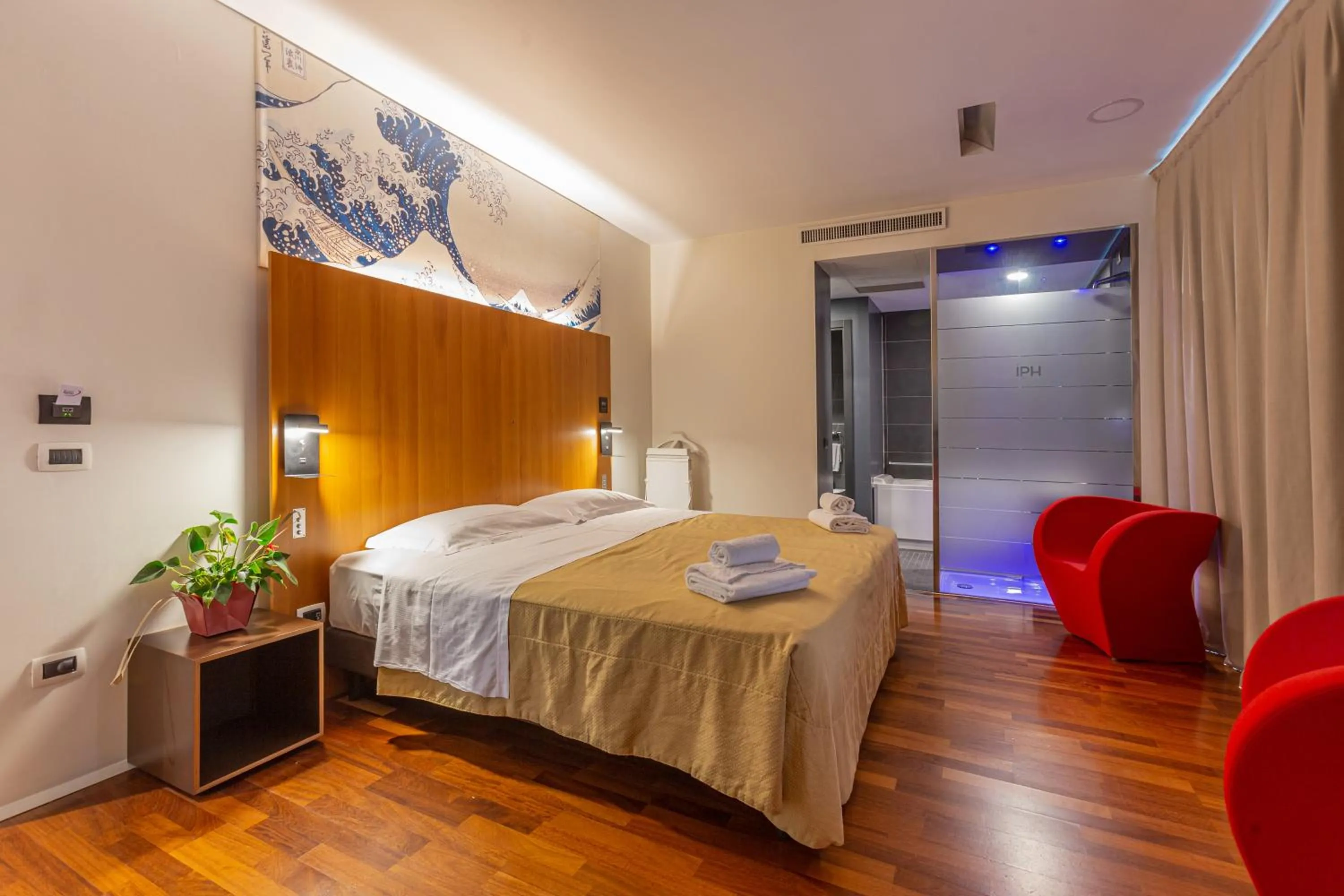 Photo of the whole room, Bed in NEW IPOINT HOTEL