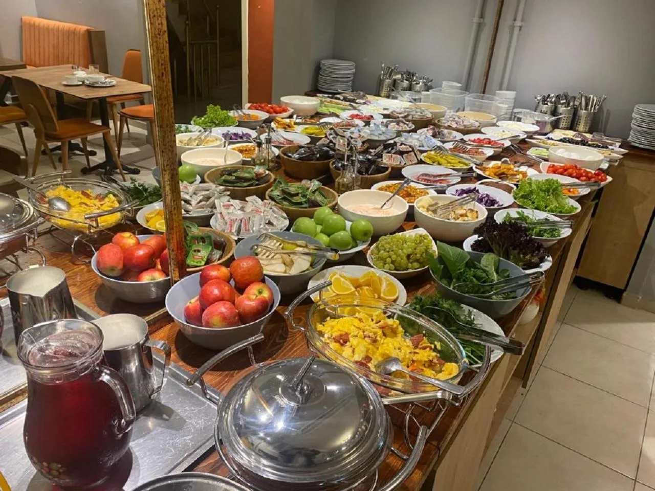 Breakfast in Hotel Mavirem