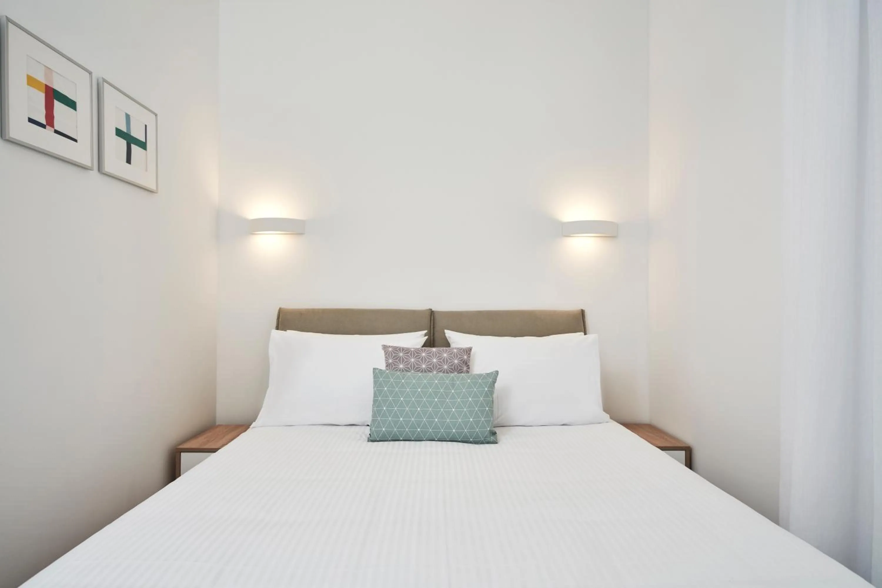 Bedroom, Bed in Elite Living 2bd Apt next to Hilton-Ilisia Park