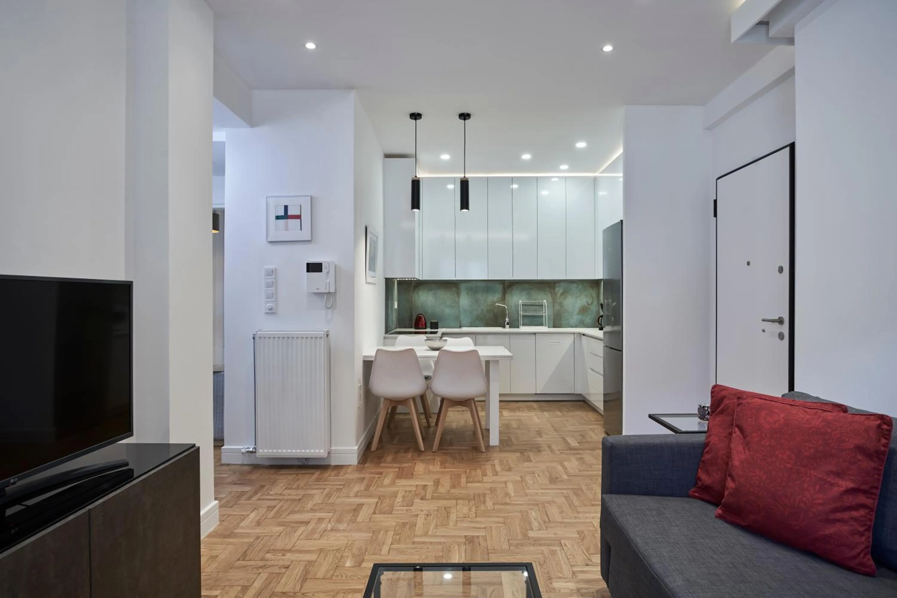 kitchen in Elite Living 2bd Apt next to Hilton-Ilisia Park
