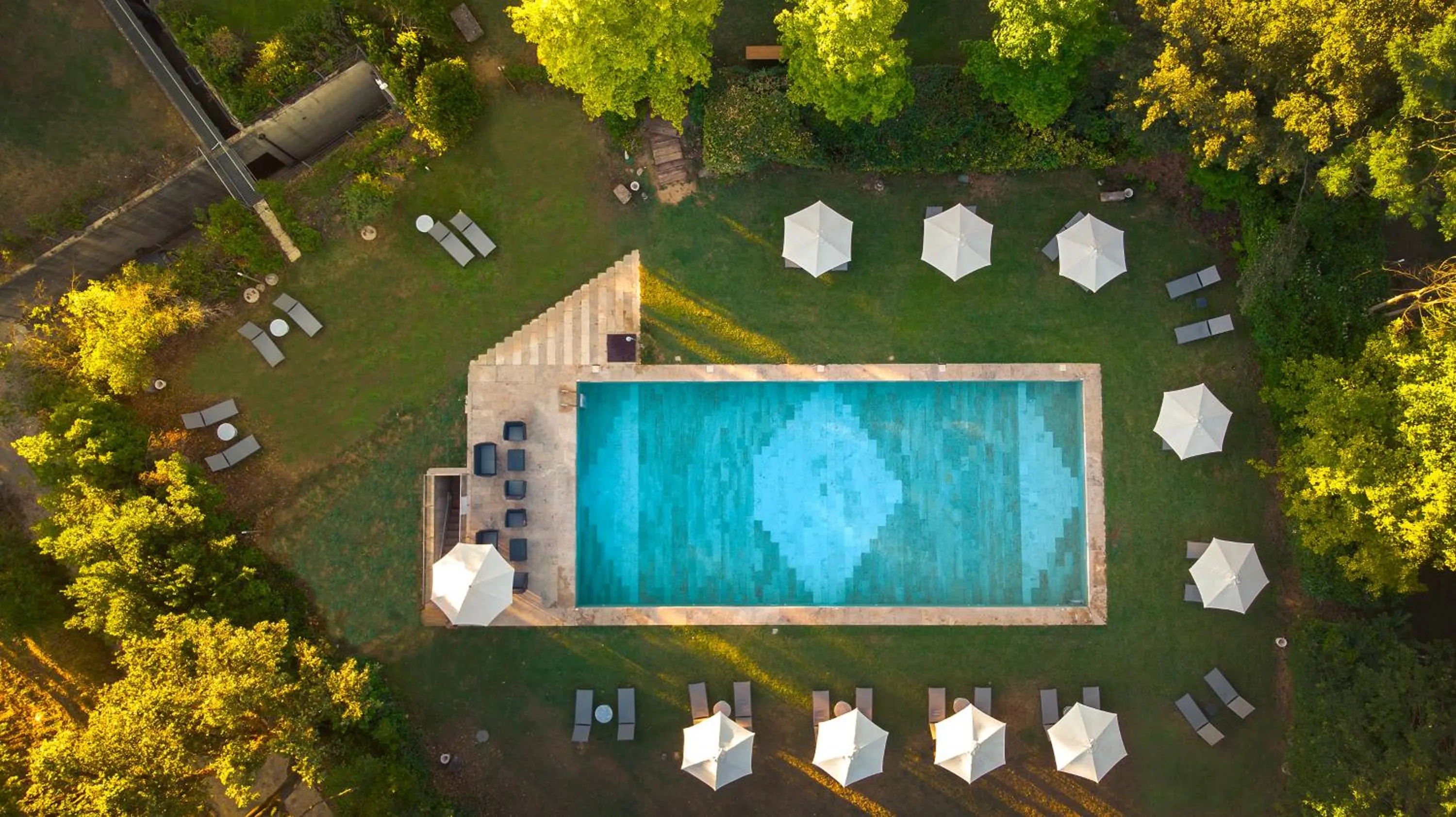 Pool view in Relais Della Rovere