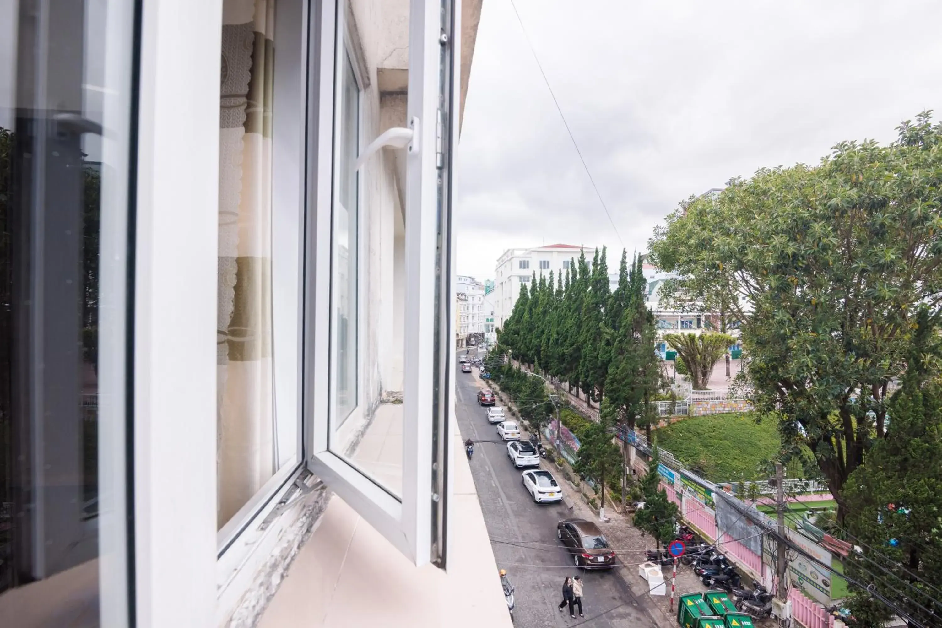 City view in ANH ĐÀO HOTEL City view in ANH ĐÀO HOTEL