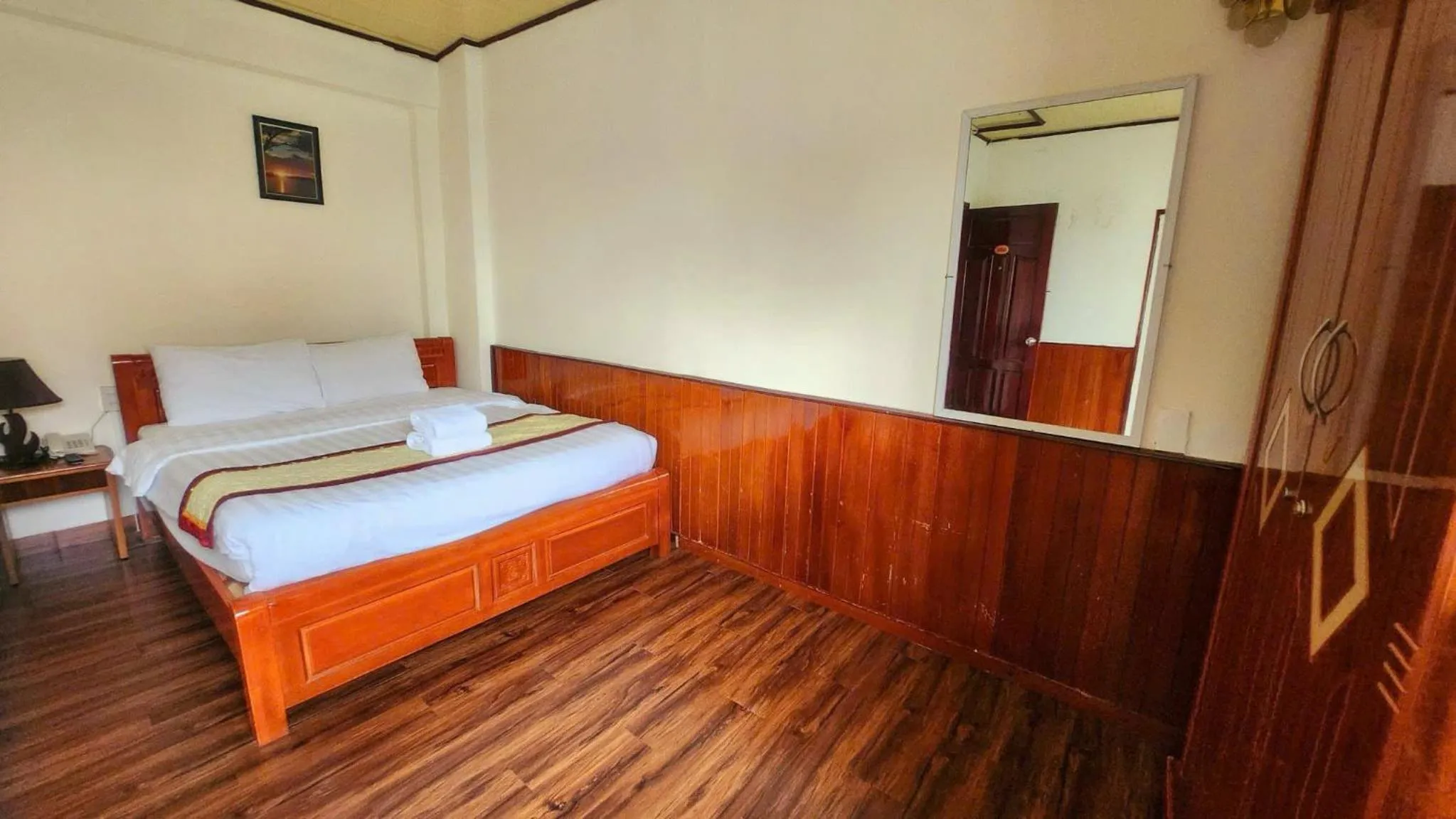 Bedroom, Bed in ANH ĐÀO HOTEL