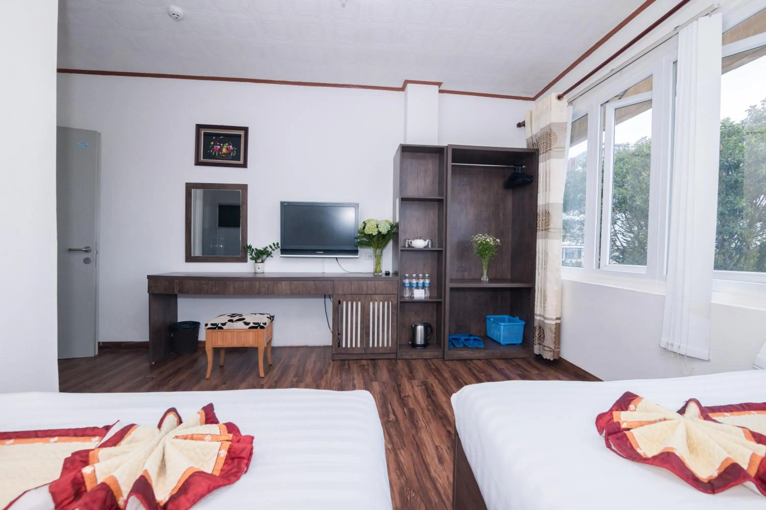 Photo of the whole room, Bed in ANH ĐÀO HOTEL