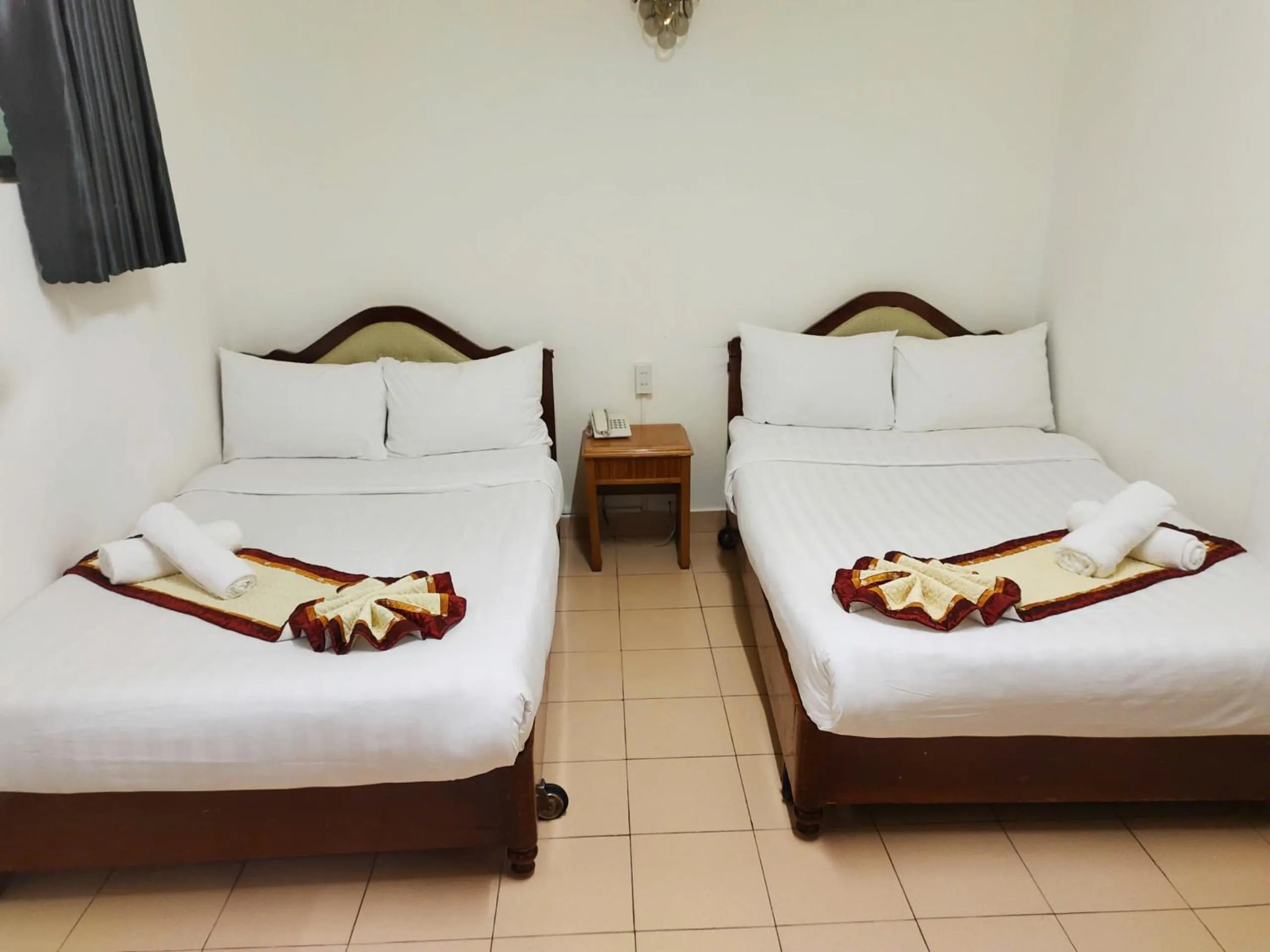 Bedroom, Bed in ANH ĐÀO HOTEL