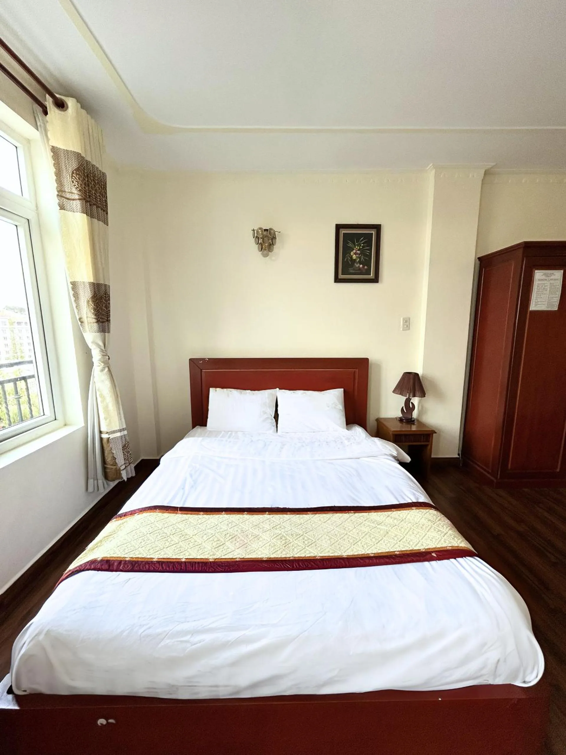 Bed in ANH ĐÀO HOTEL