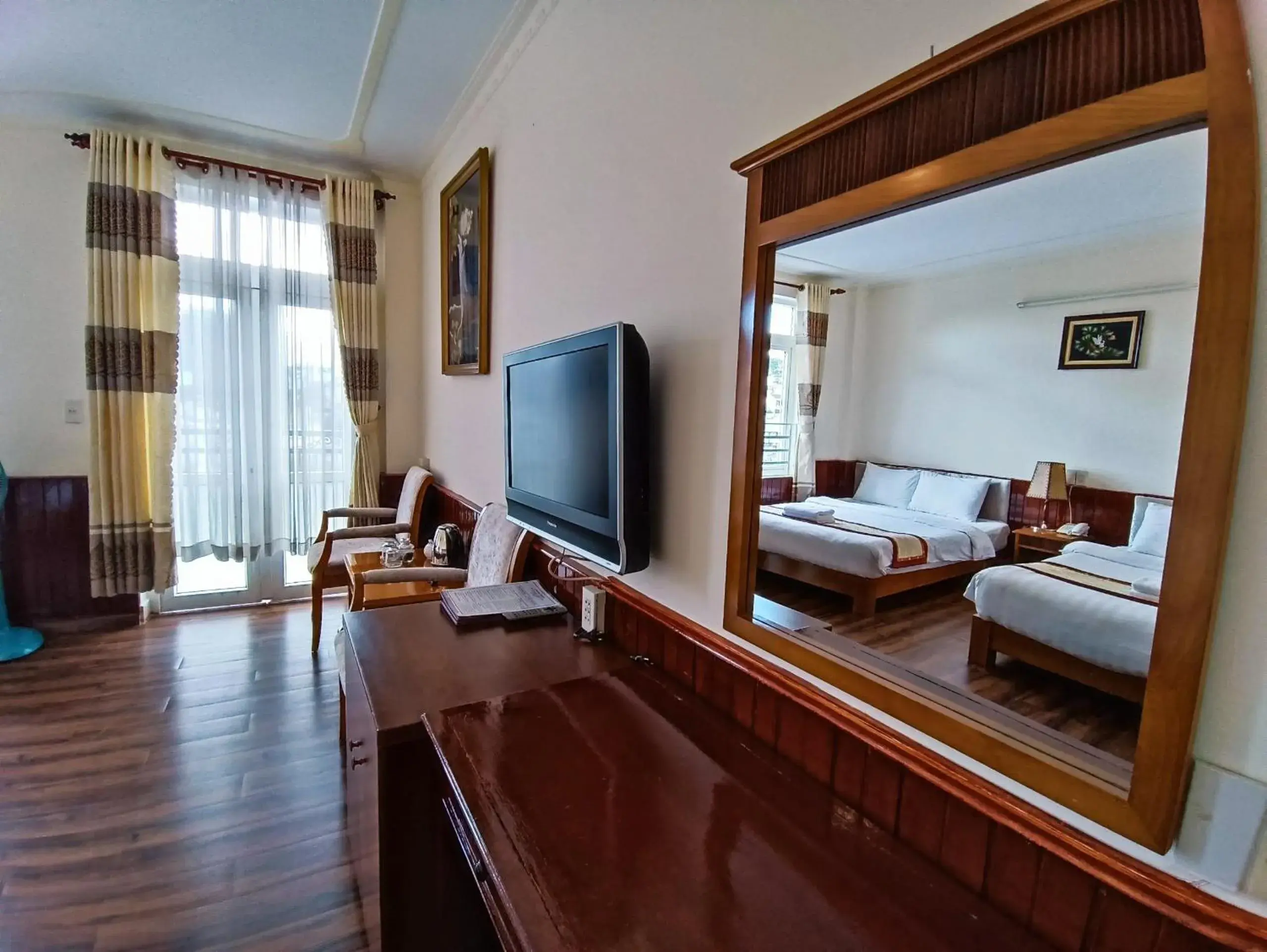 Photo of the whole room, Bed in ANH ĐÀO HOTEL Photo of the whole room, Bed in ANH ĐÀO HOTEL