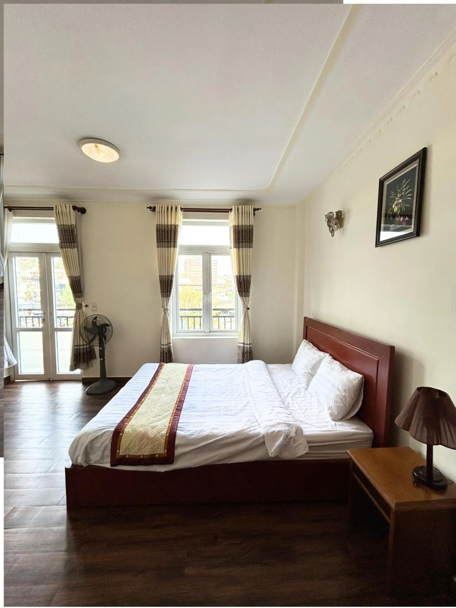 Bed in ANH ĐÀO HOTEL