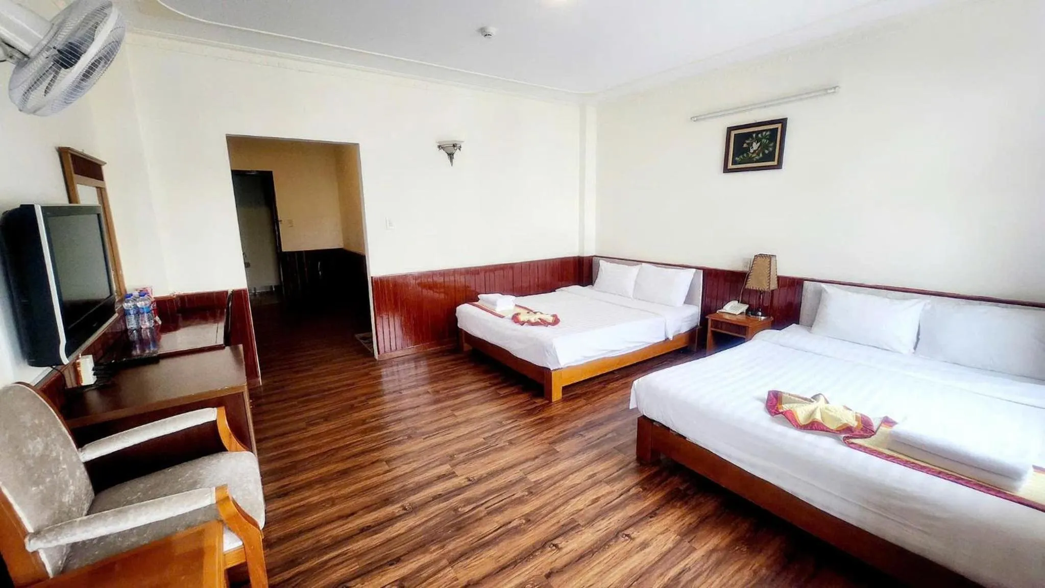 Bedroom, Bed in ANH ĐÀO HOTEL