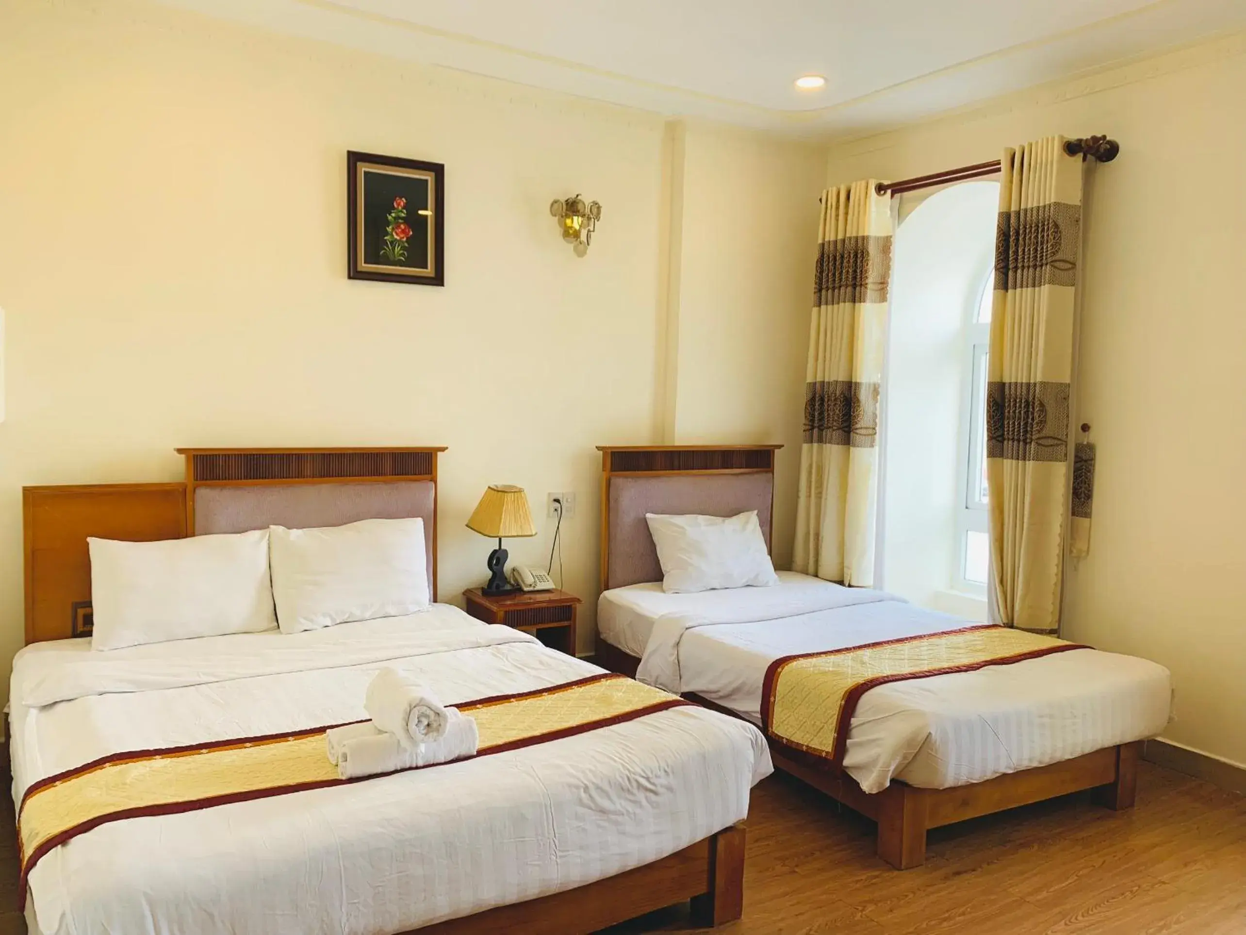 Bedroom, Bed in ANH ĐÀO HOTEL Bedroom, Bed in ANH ĐÀO HOTEL